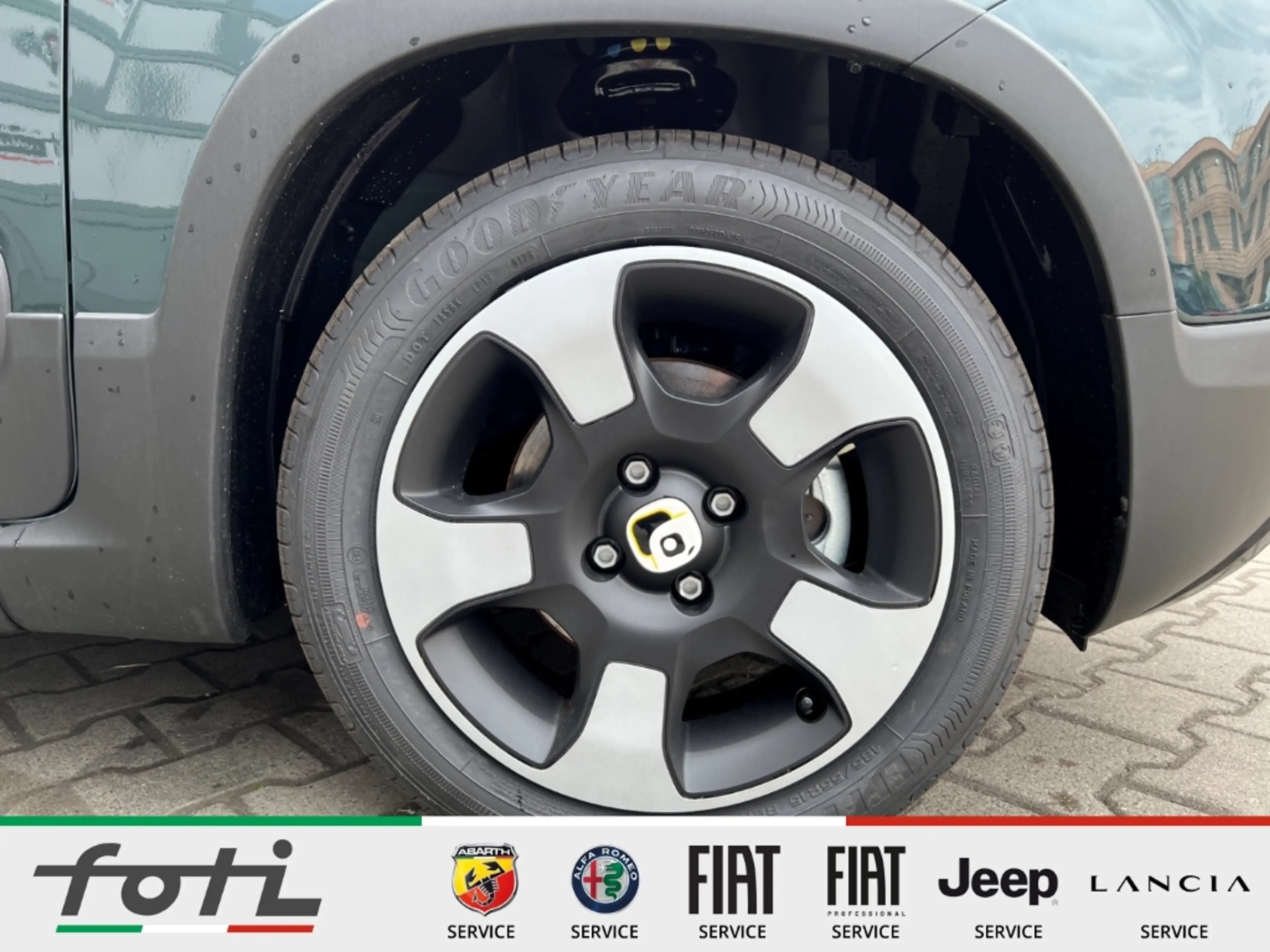Fiat New Panda 1.0 GSE Hybrid 65PS Cross Car Play PDC — photo 4
