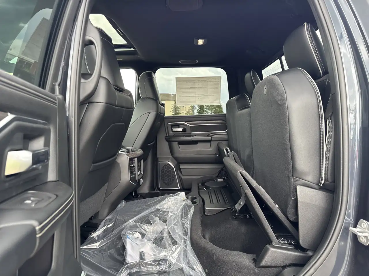 RAM 2500 снимка RAM 2500