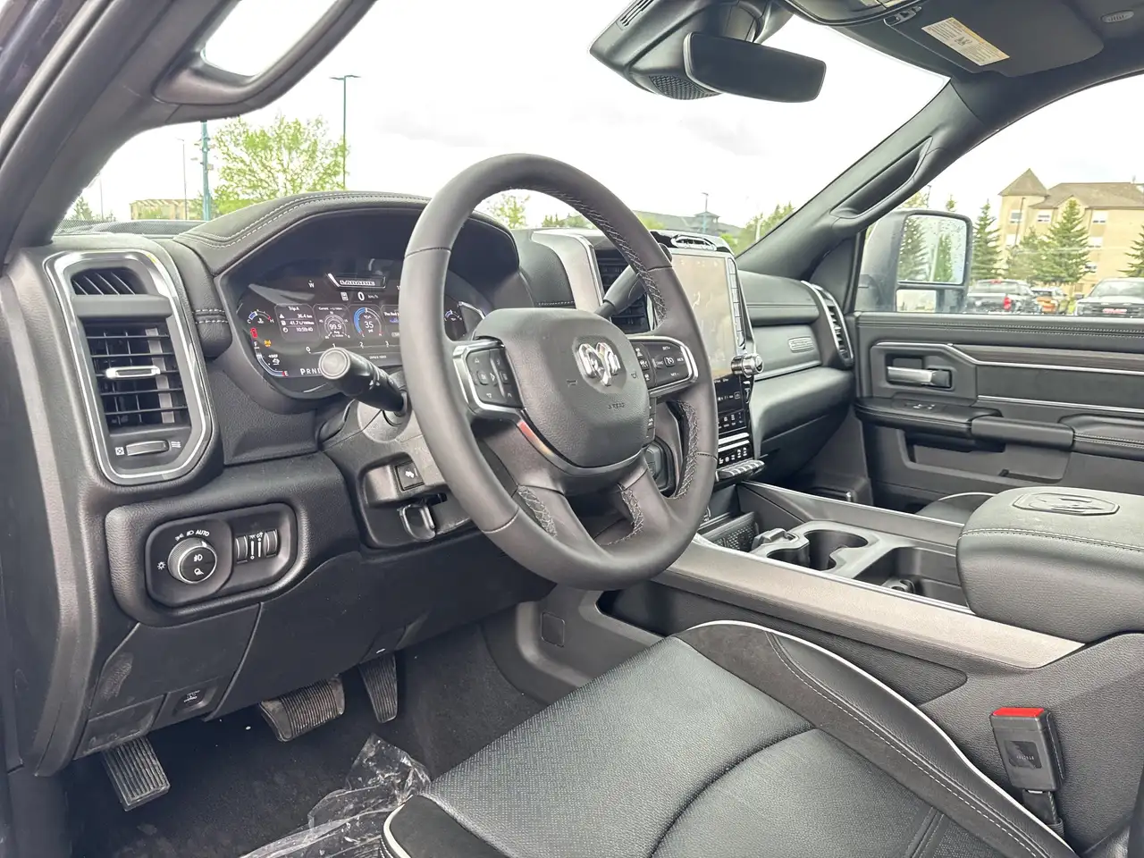 RAM 2500 снимка RAM 2500