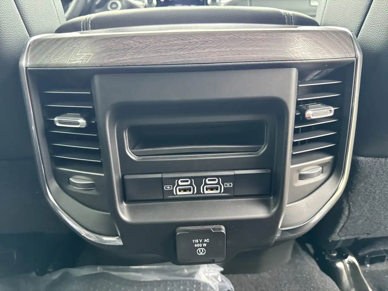 RAM 2500 снимка RAM 2500