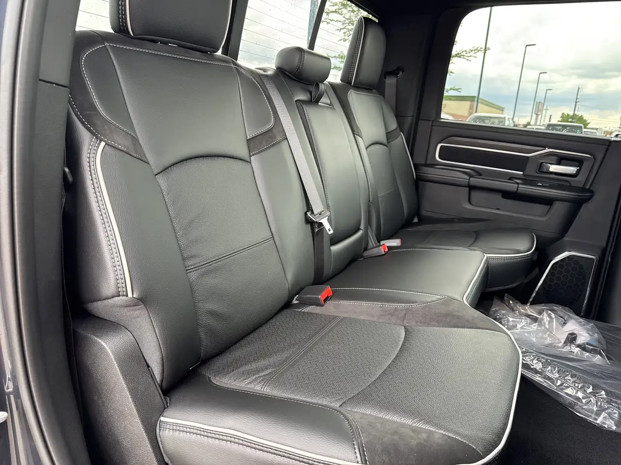 RAM 2500 снимка RAM 2500