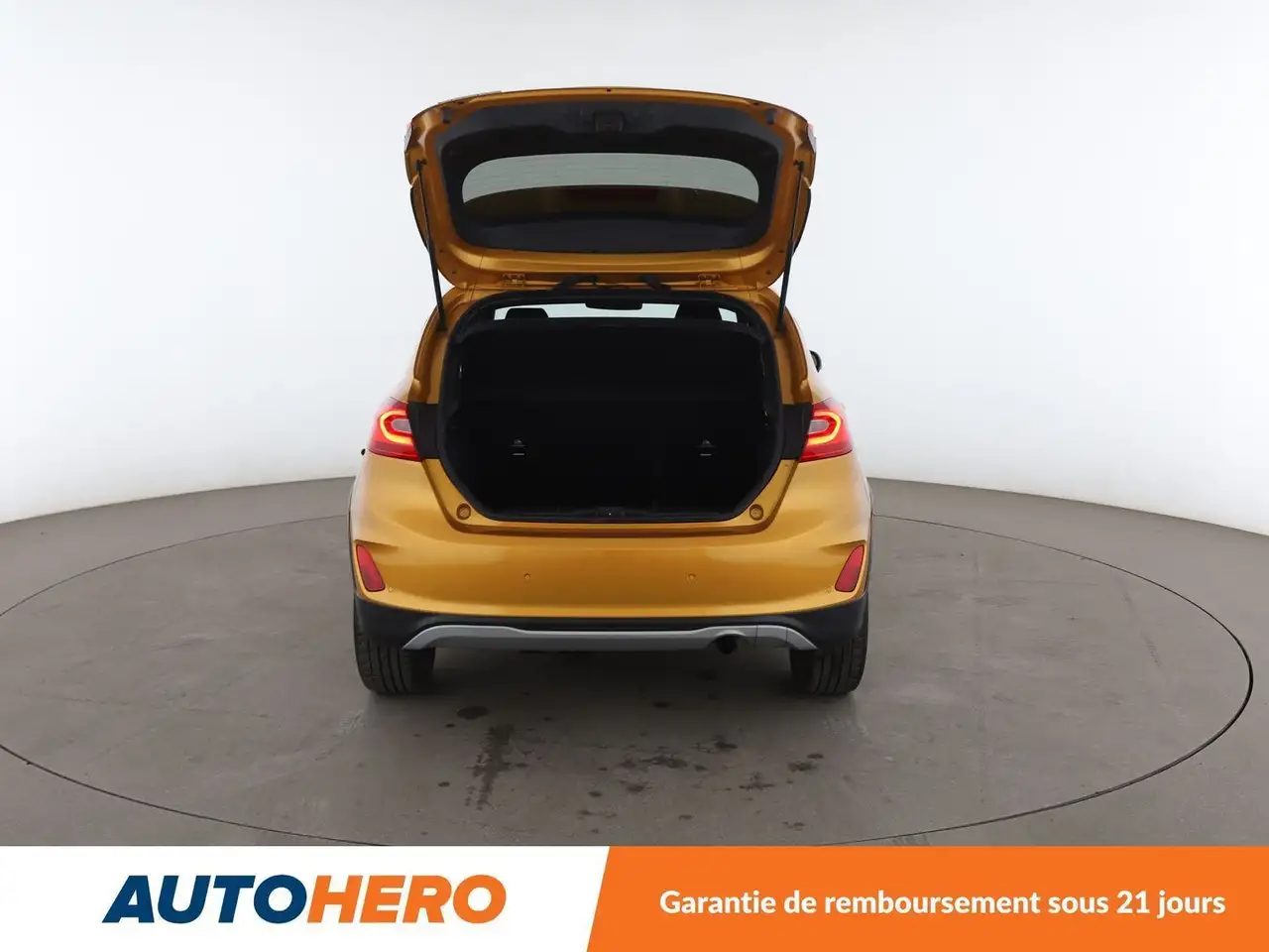 Ford Fiesta Active — photo 16