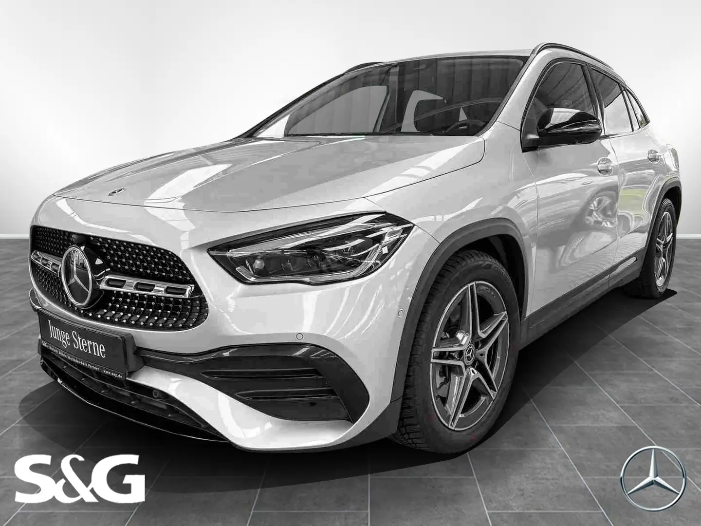 Mercedes-Benz GLA 250 4M AMG MBUX+360°+Distro+M-LED+20Zoll Silber - 1