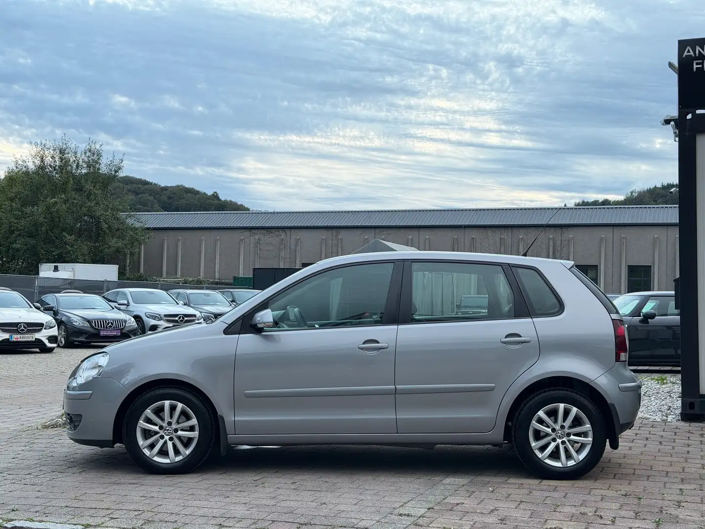 Volkswagen Polo 1,9 TDI Cool Family Sport-Ledersitze Finanzierung möglich Grau - 2