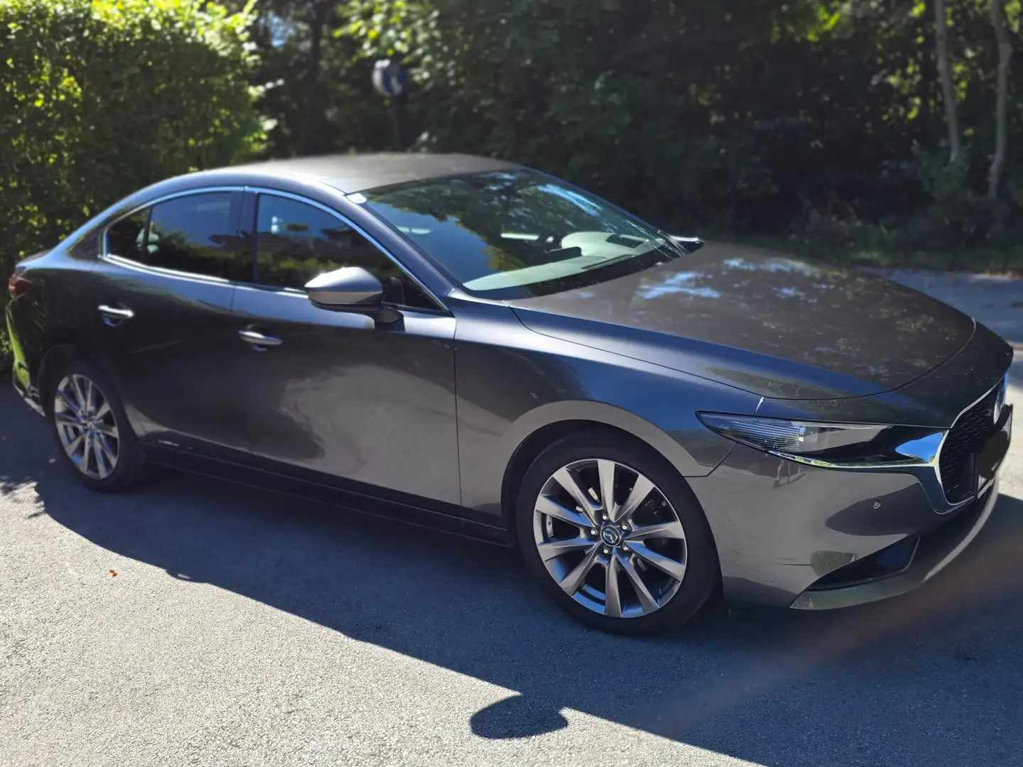 Mazda 3 Mazda 3 SedanSkyactivG122Comfort+/SO/PR/ST/TE Aut. Grau - 1