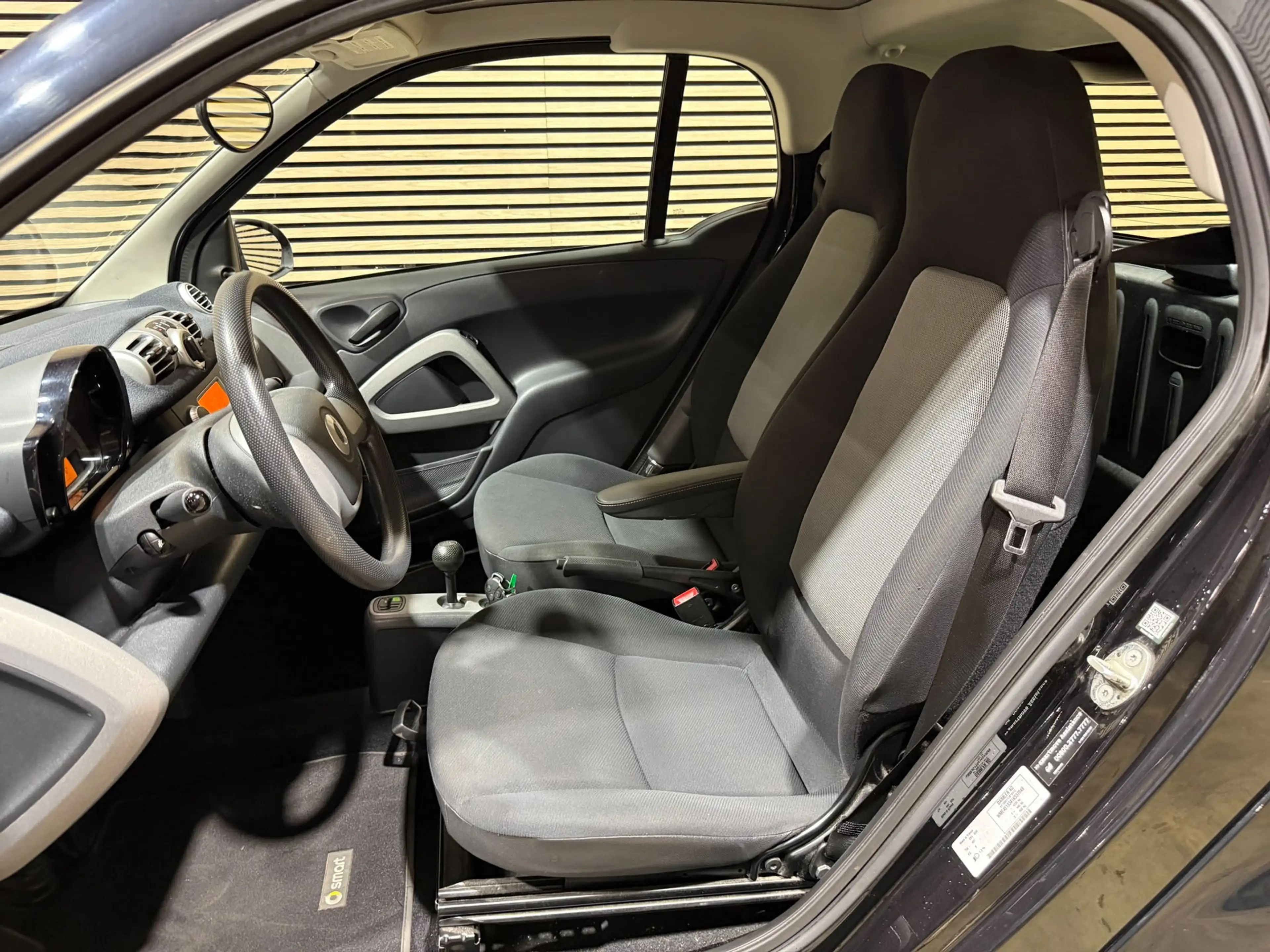smart forTwo coupé 1.0 mhd Pure | NAP | Airco — photo 10