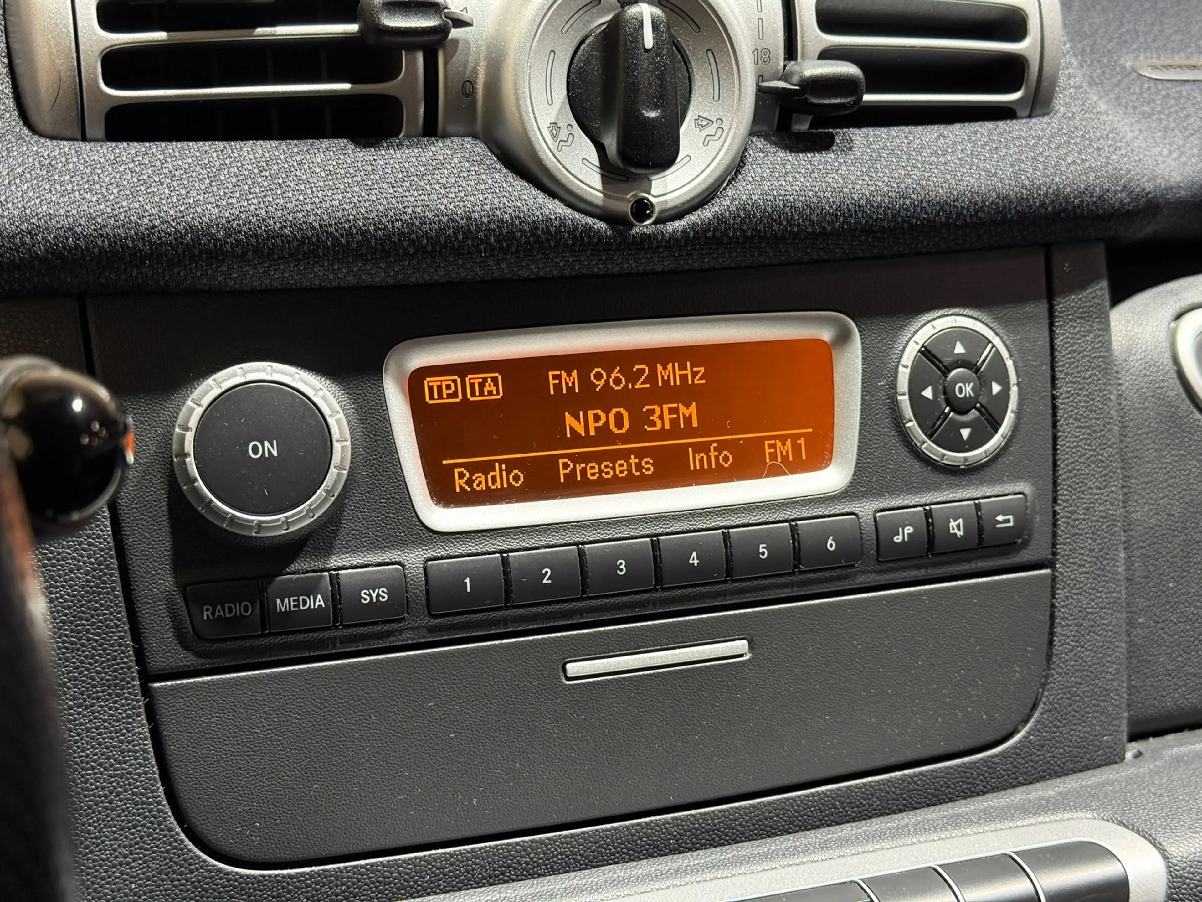 smart forTwo coupé 1.0 mhd Pure | NAP | Airco — photo 16