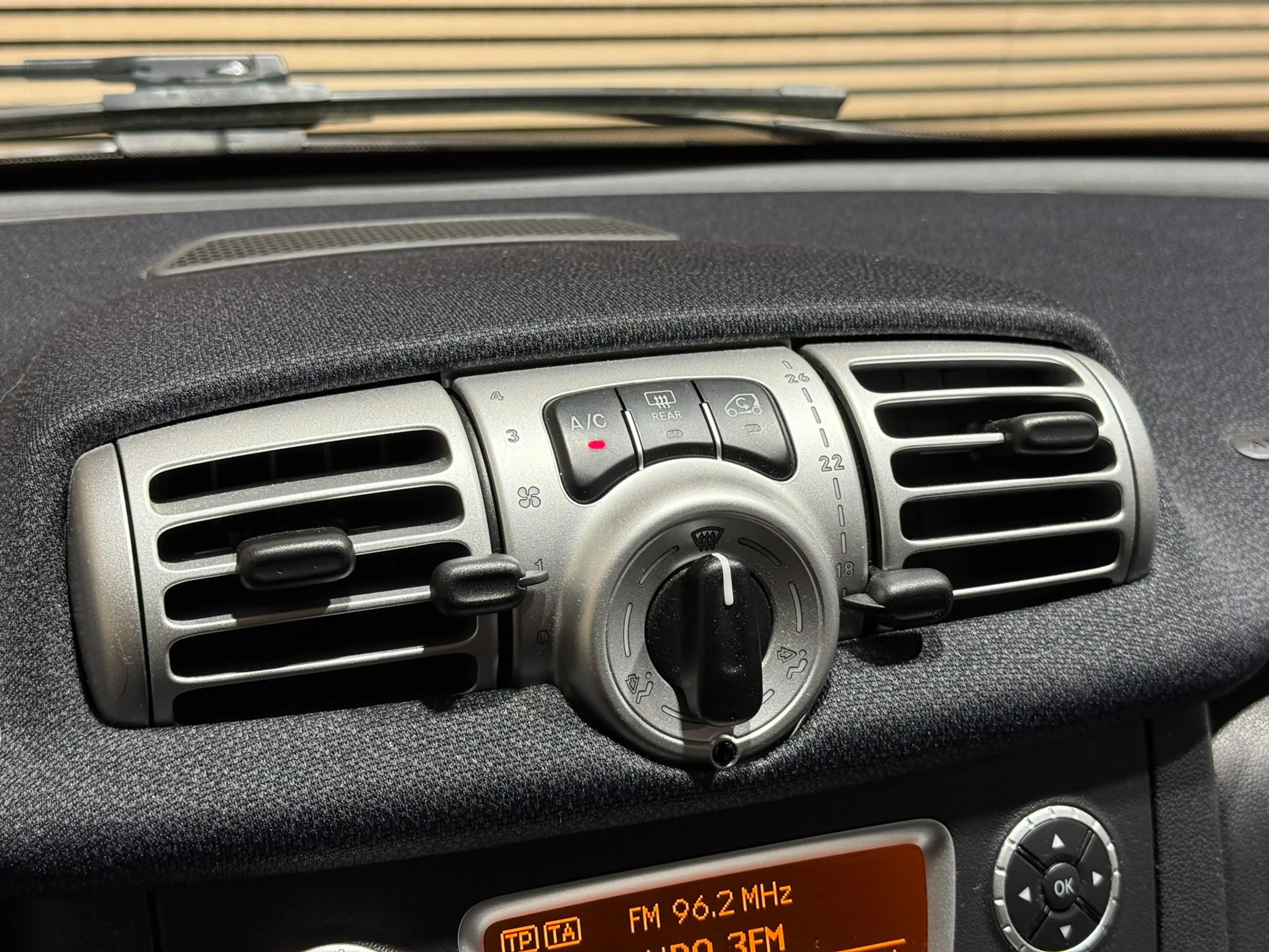 smart forTwo coupé 1.0 mhd Pure | NAP | Airco — photo 15