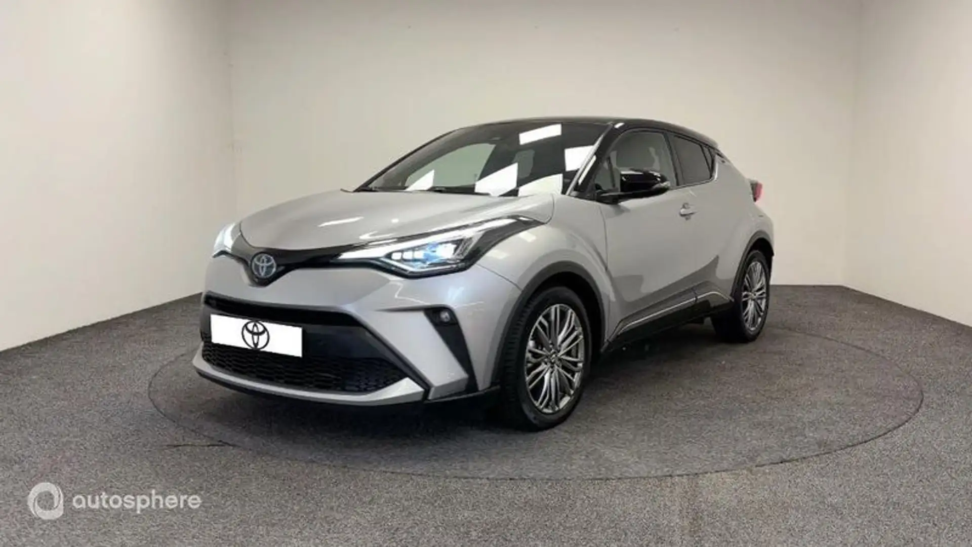 Toyota C-HR 122h Distinctive 2WD E-CVT MY22 - 1