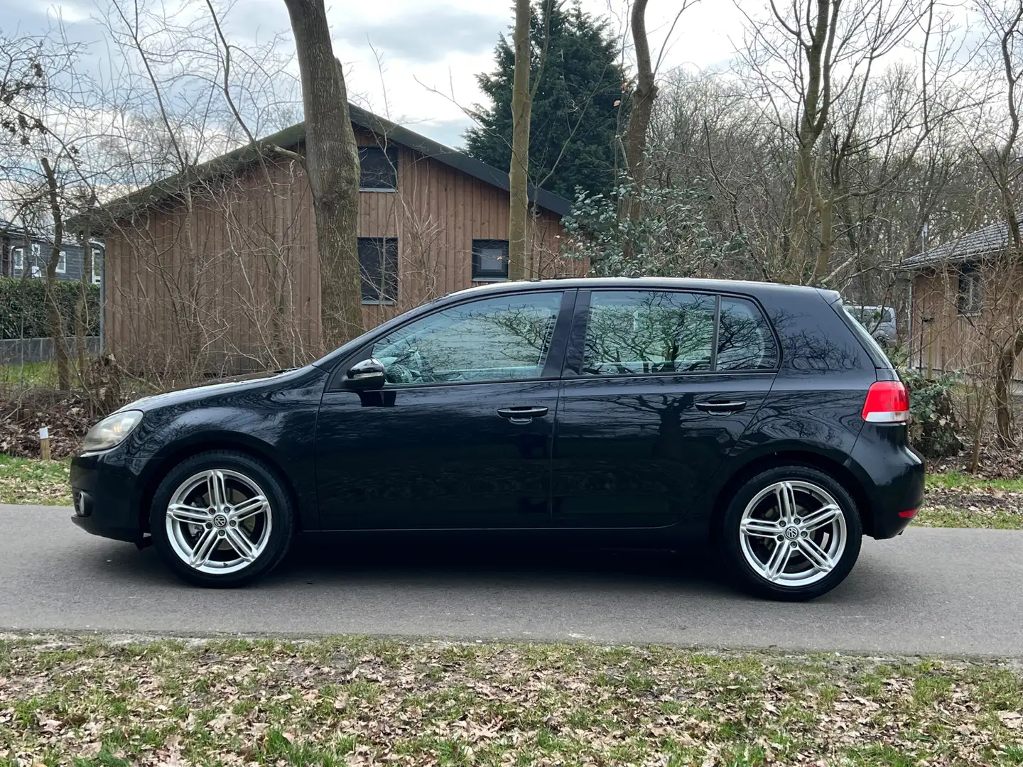 Volkswagen Golf 1.4 TSI Trendline | Carplay + Cruise + Airco + 5-d Schwarz - 2