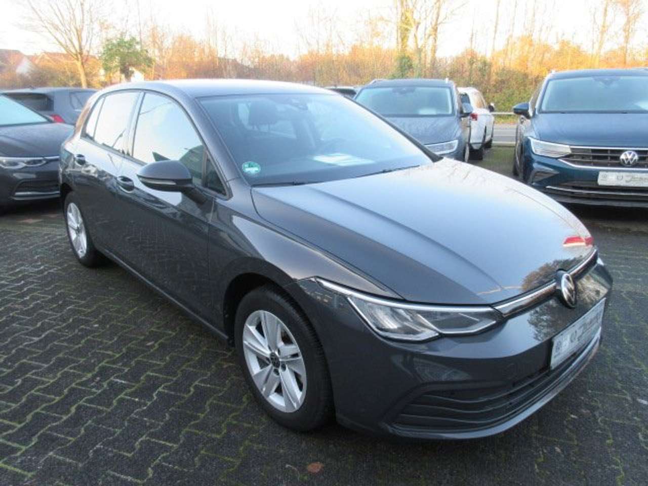 Volkswagen Golf 2023 — Life 1.0 TSI DSG NAVI KAMERA ACC LED ALU APS SITZH