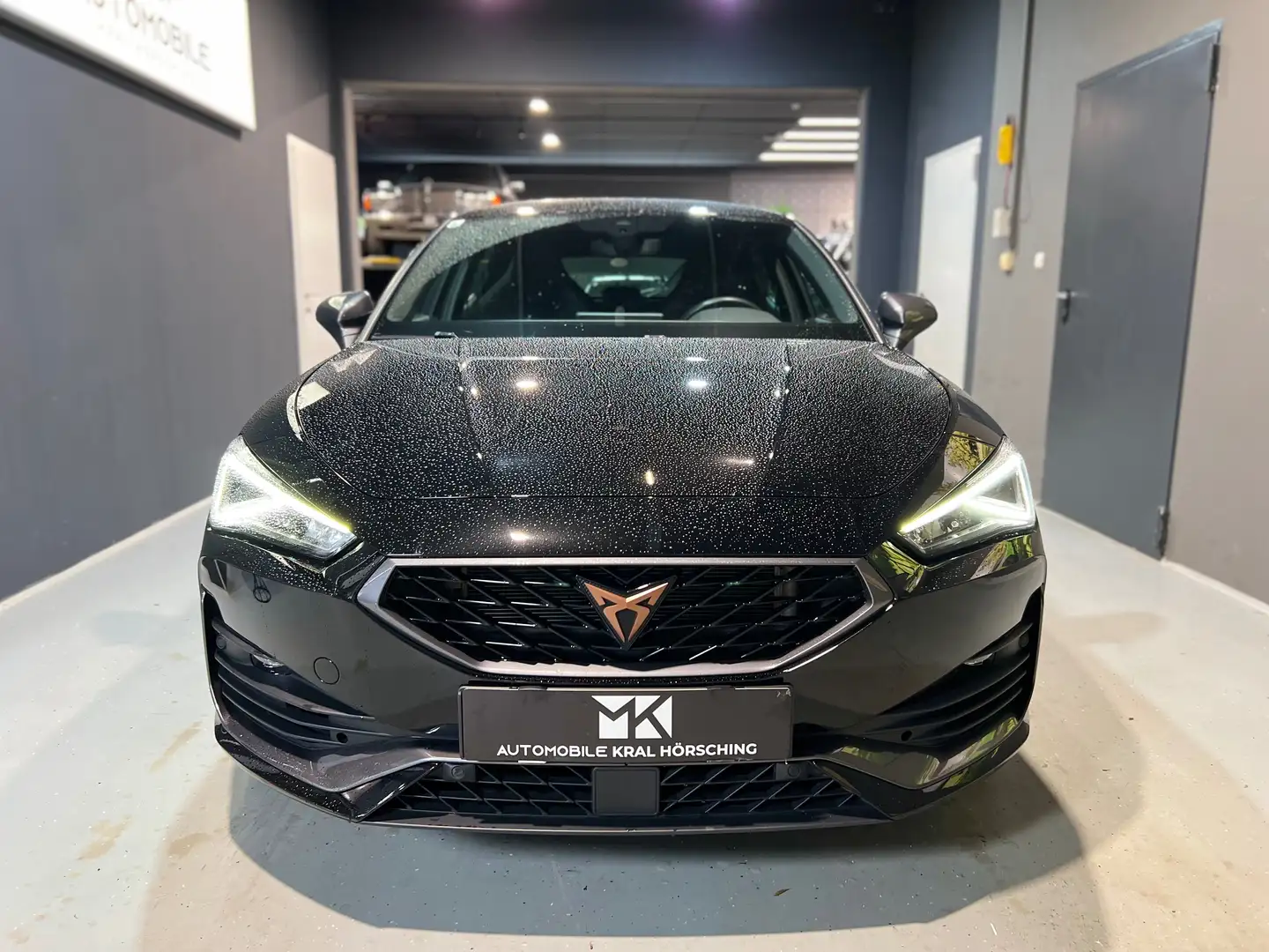 CUPRA Leon VZ TSI DSG*RFK*PDC*SITZHEIZUNG*AMBIENTE*XL PAKET* Schwarz - 2