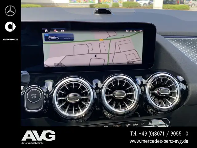 Mercedes-Benz EQA view 12