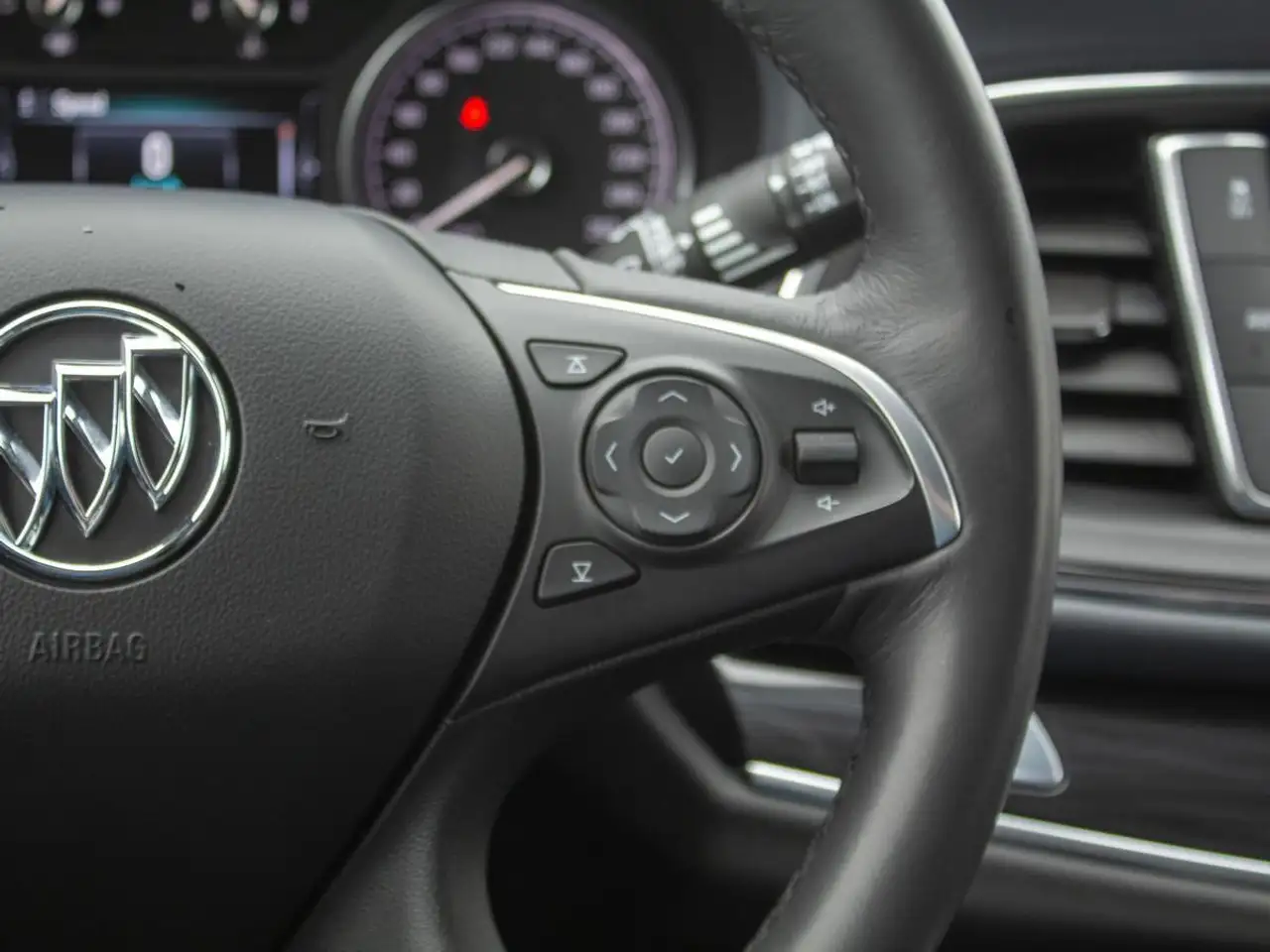 Buick Enclave снимка Buick Enclave