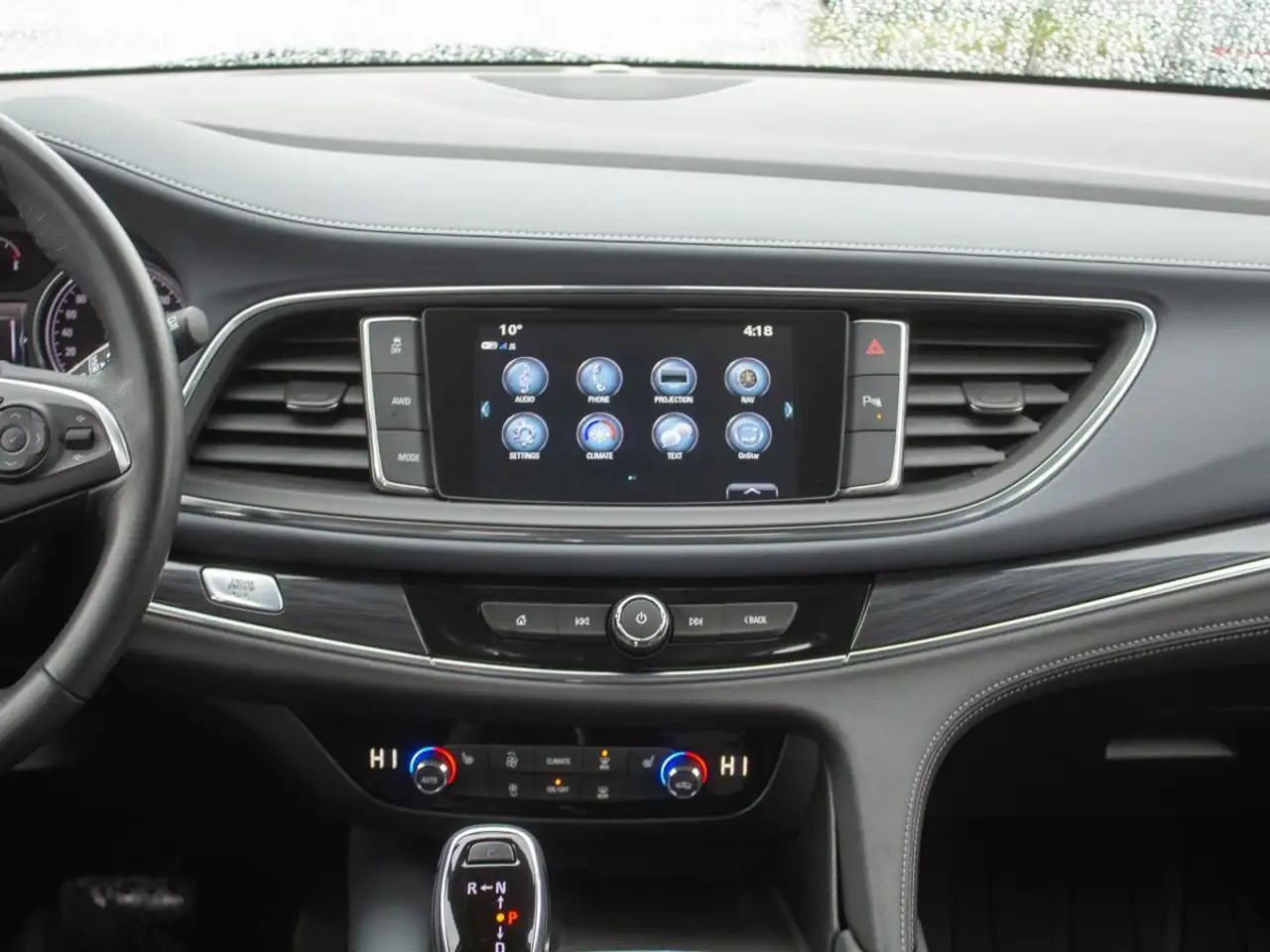 Buick Enclave снимка Buick Enclave