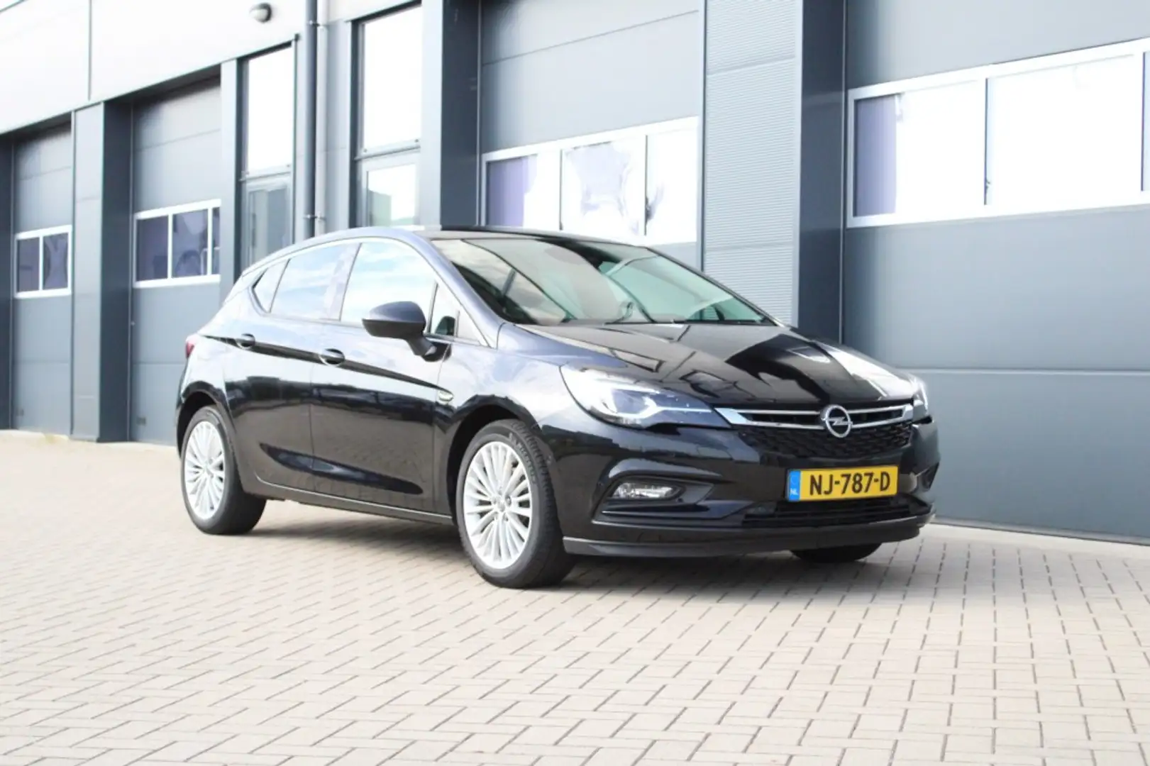 Opel Astra 1.0 Turbo Innov. NL-auto/ Carplay/ Cam./Leer Noir - 1