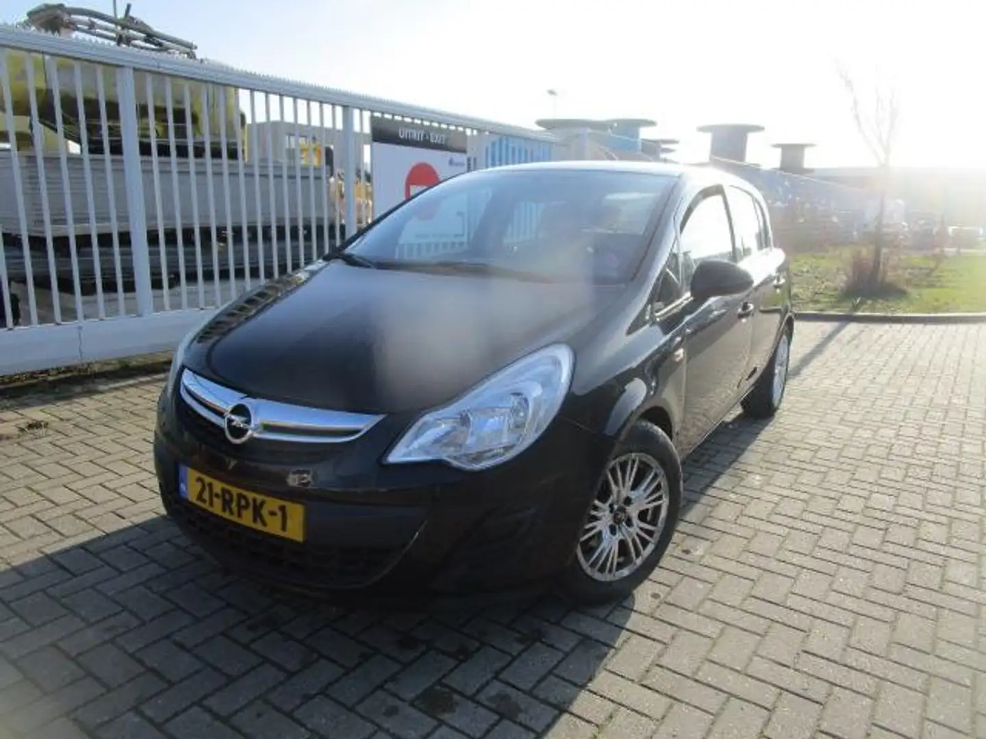 Opel Corsa 1.3 CDTi EcoFlex S/S Connect Edition Schwarz - 1