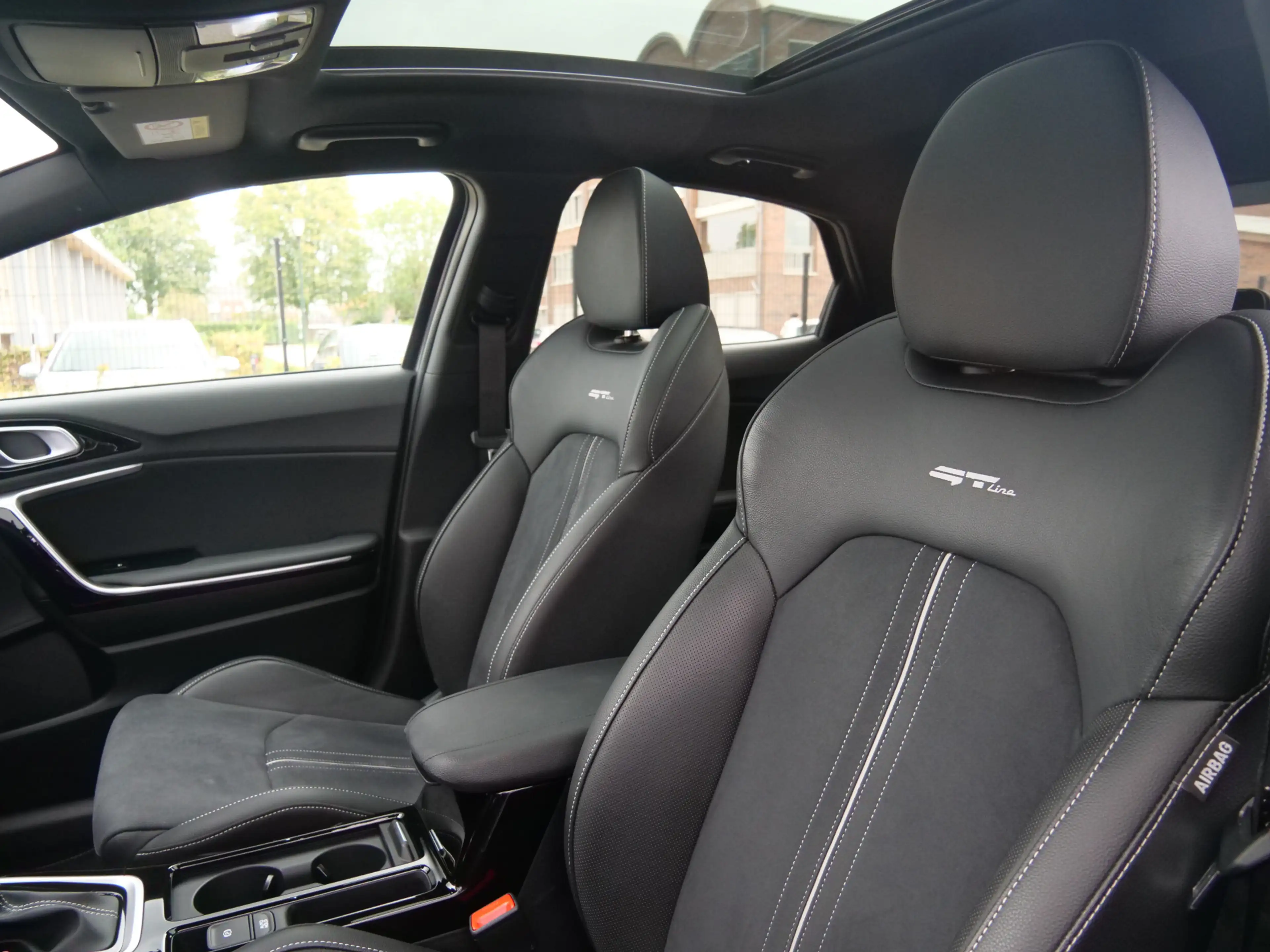 Kia XCeed 1.5 T-GDi GT-Line 141 Pk Automaat Navi / DAB / App — photo 2