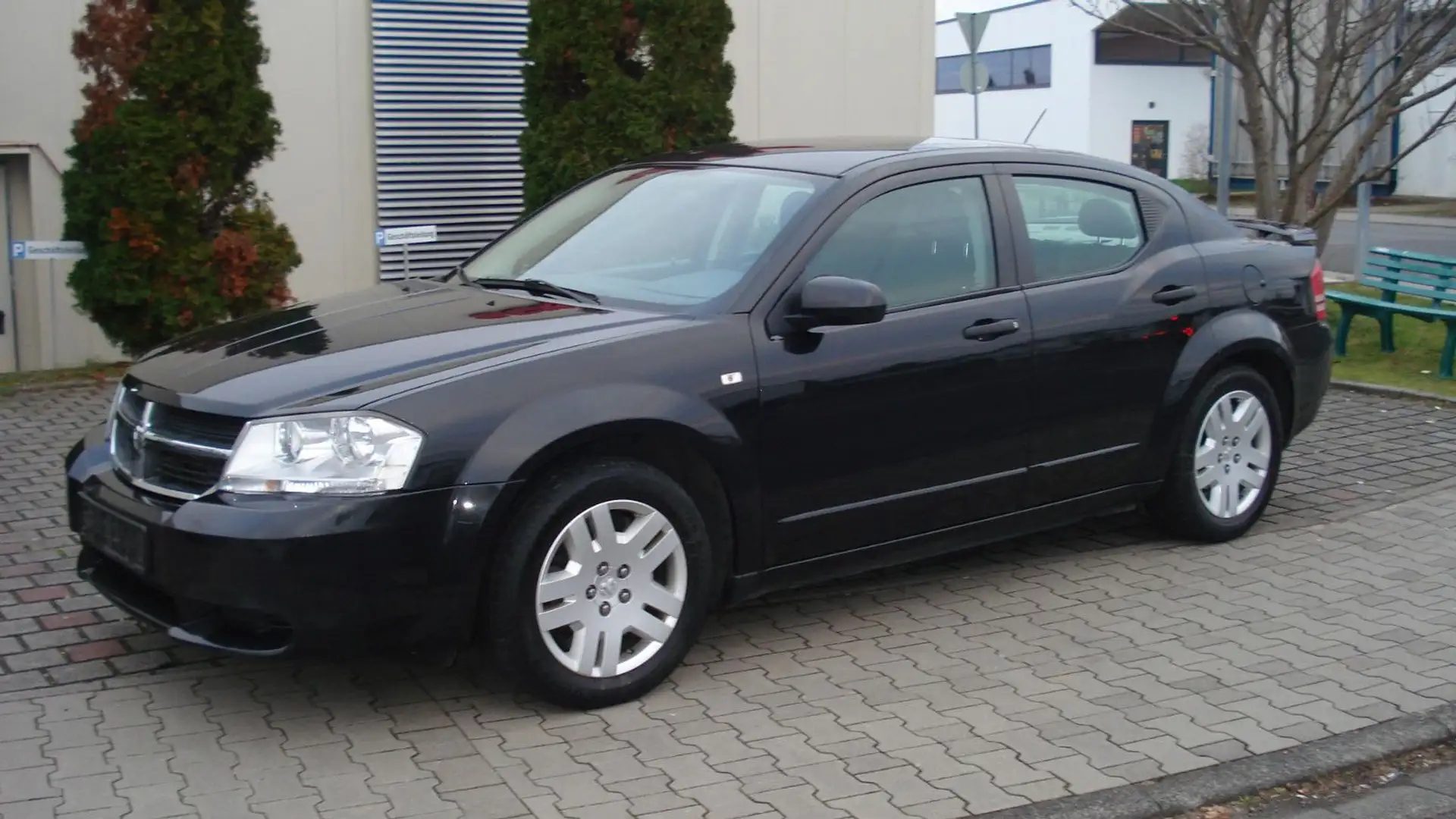 Dodge Avenger SE.LIMOUSINE! 118.000 KM! 140 PS! 1-HD! Schwarz - 1