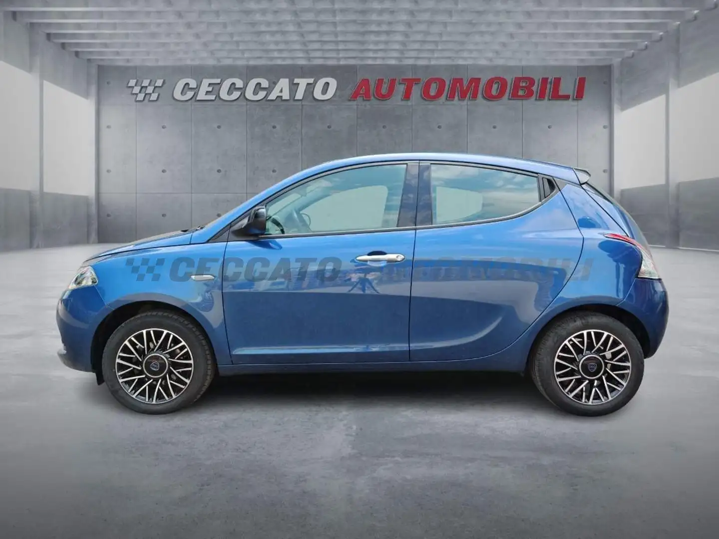 Lancia Ypsilon Ypsilon 1.0 firefly hybrid Platino s&s 70cv Blau - 2