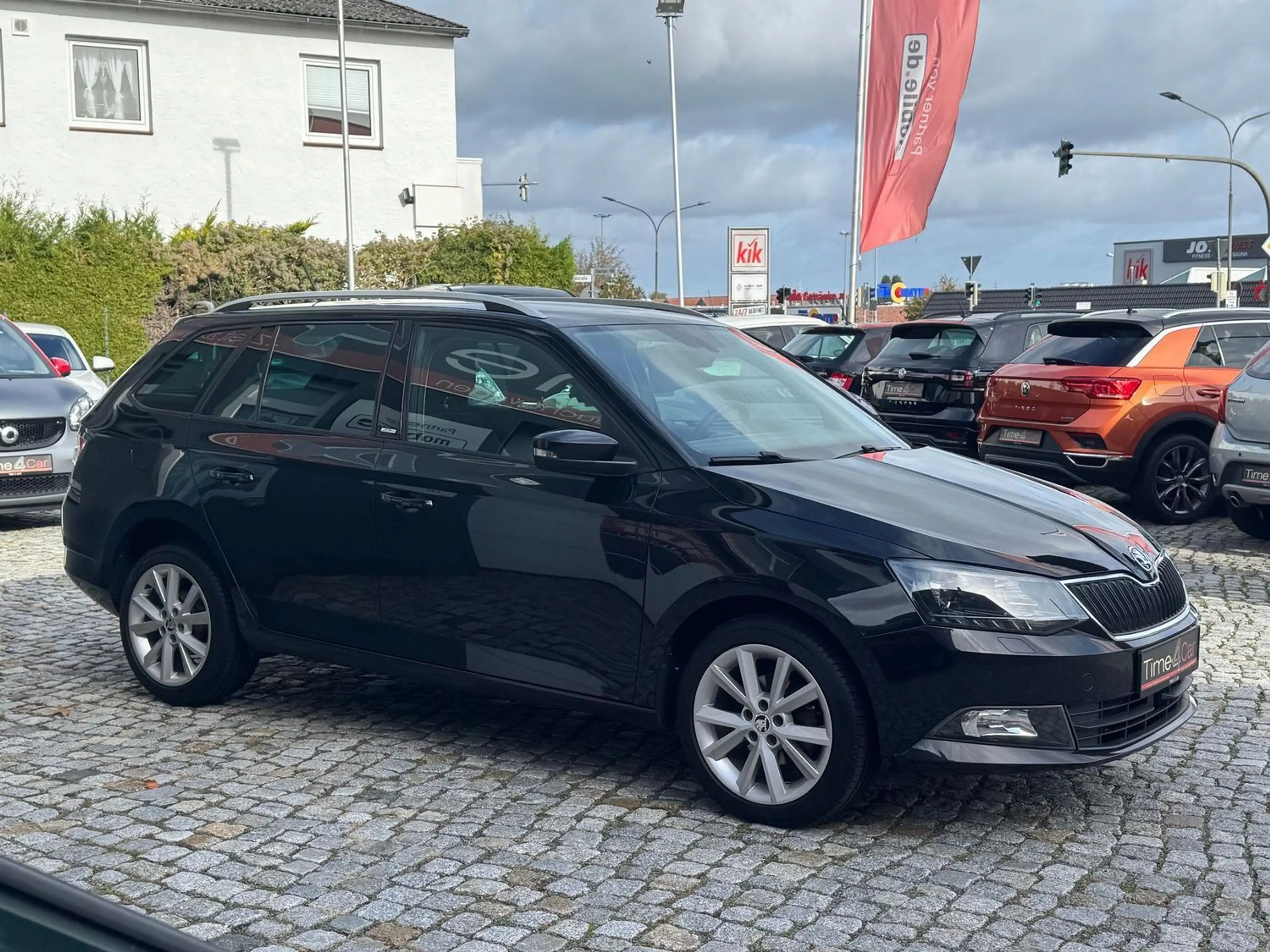 Skoda Fabia 1.2 Kombi Joy Navi SHZ Tempom. Allwetter — photo 12