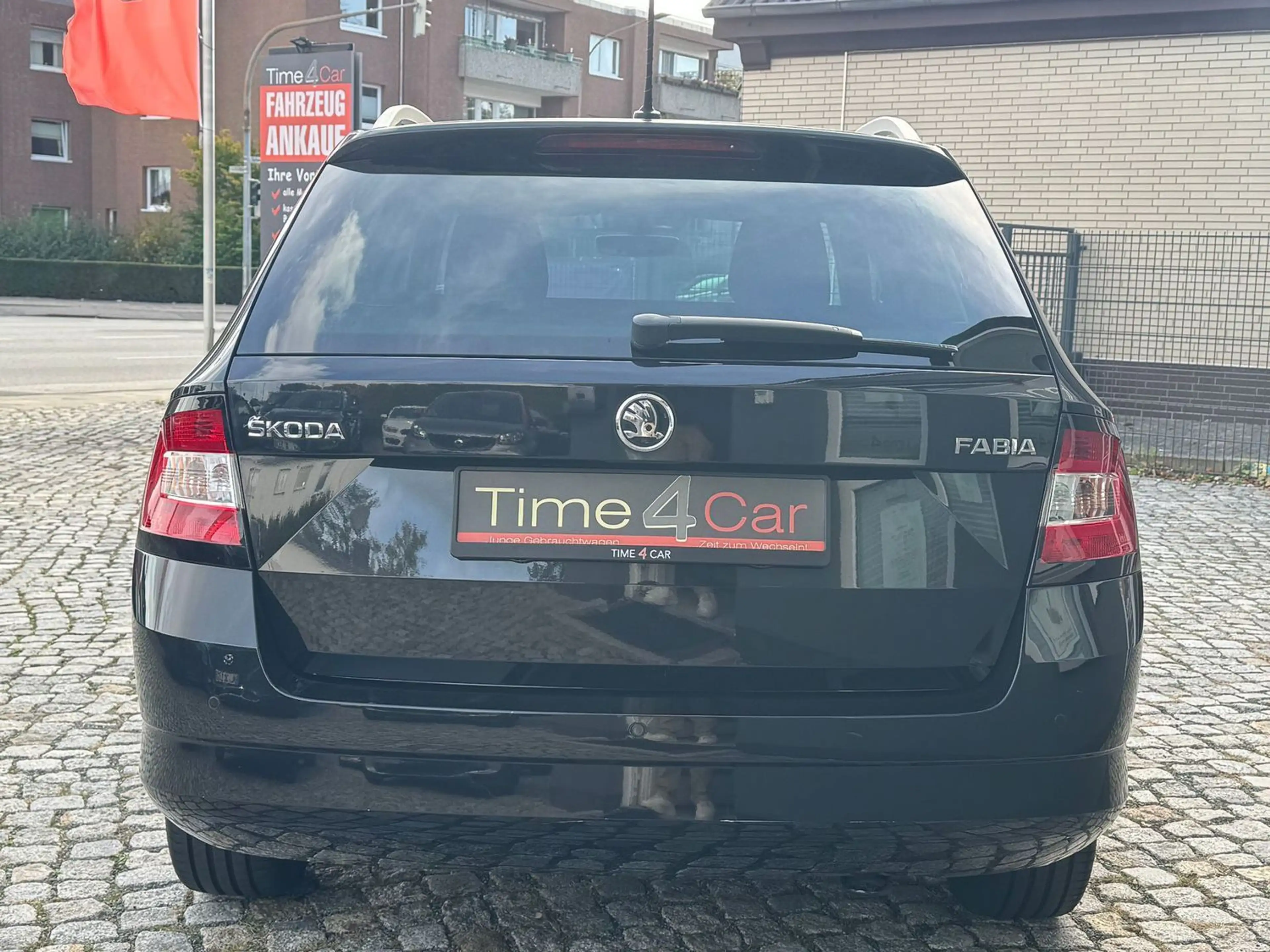 Skoda Fabia 1.2 Kombi Joy Navi SHZ Tempom. Allwetter — photo 10