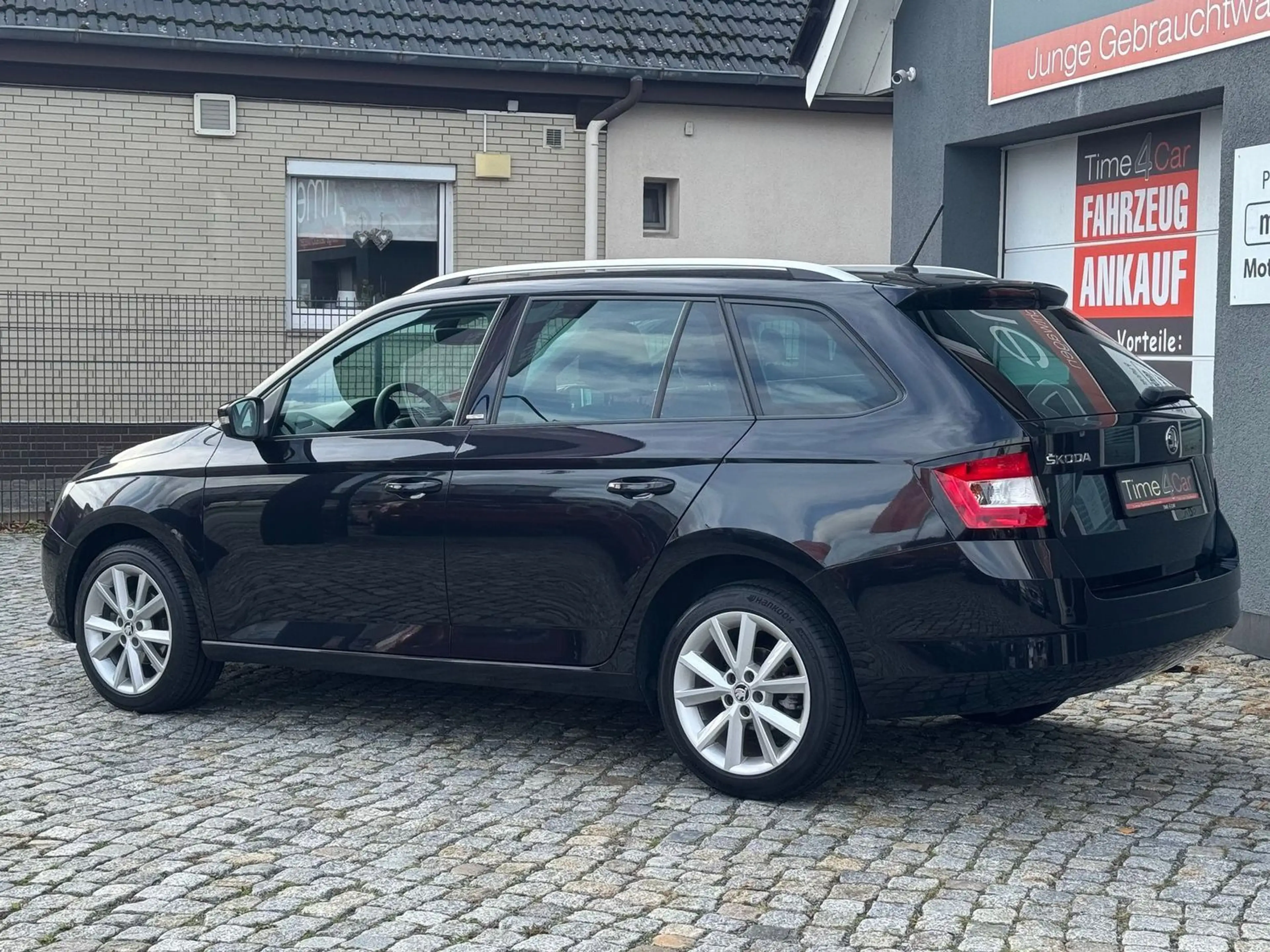 Skoda Fabia 1.2 Kombi Joy Navi SHZ Tempom. Allwetter — photo 7