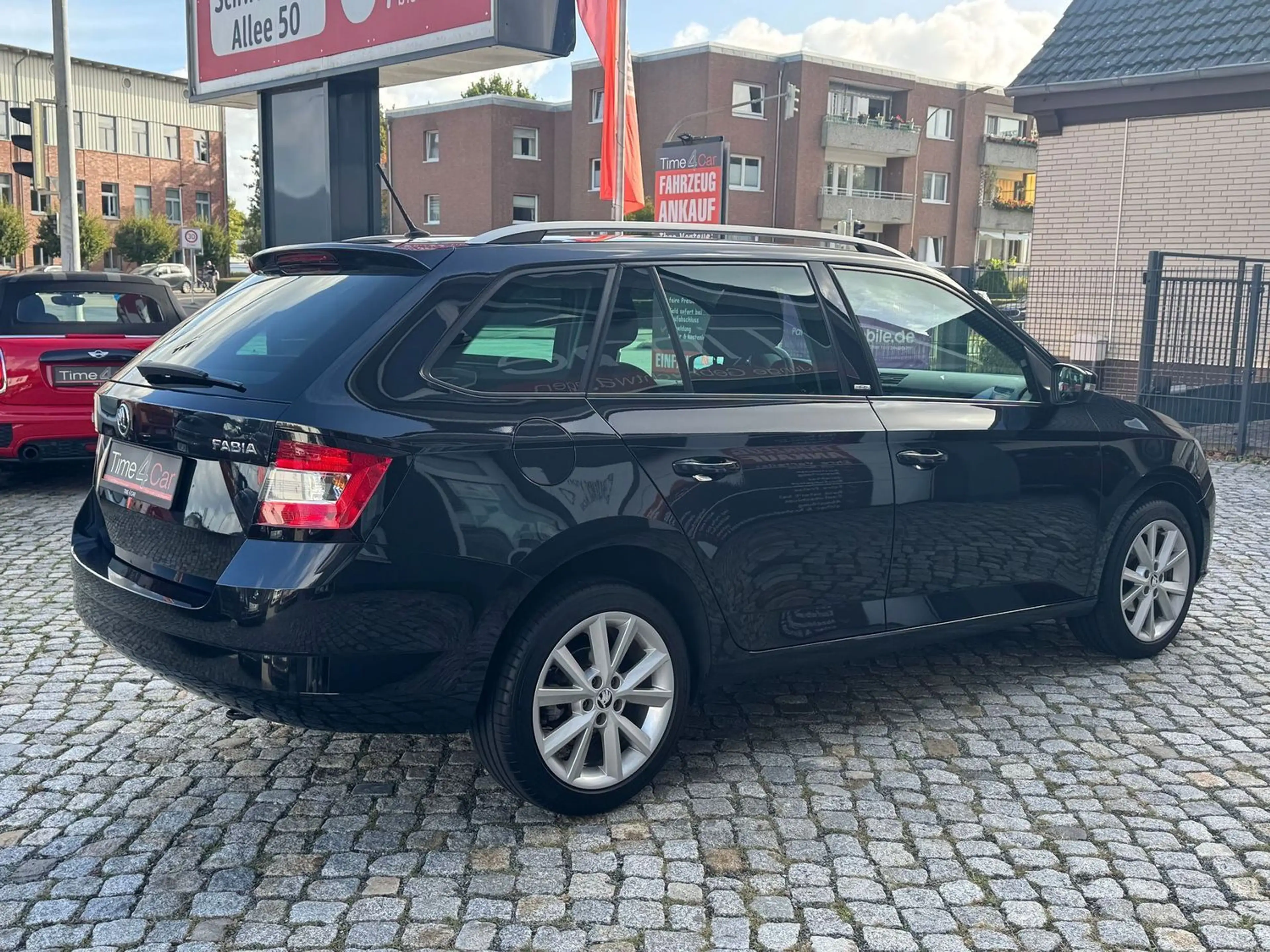 Skoda Fabia 1.2 Kombi Joy Navi SHZ Tempom. Allwetter — photo 11