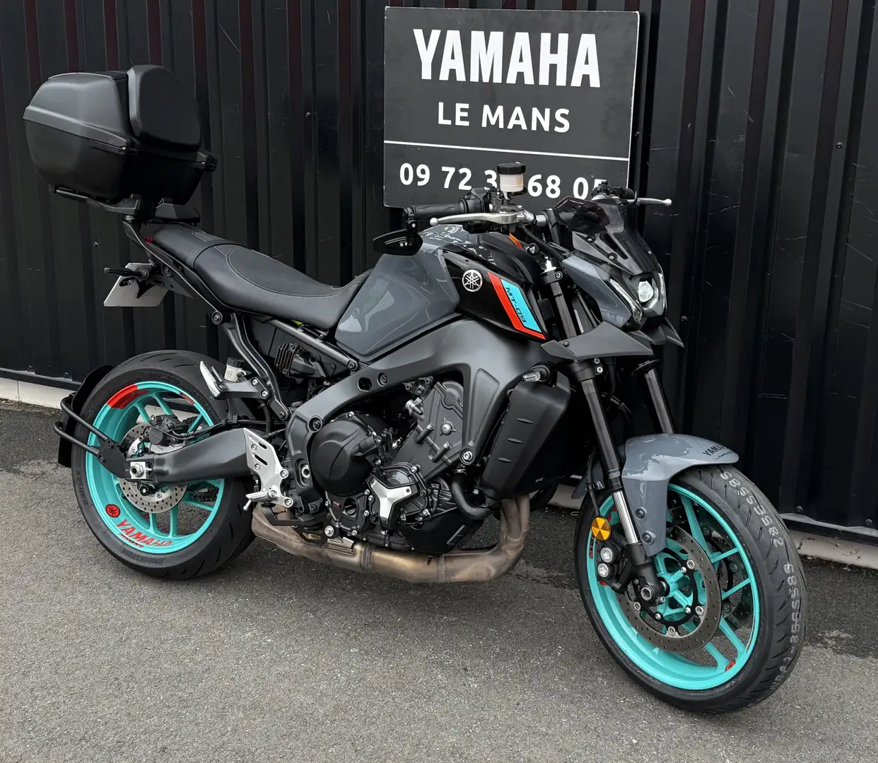 Yamaha MT-09 Gris - 1