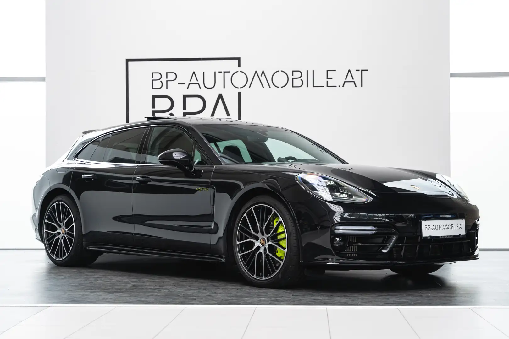 Porsche Panamera 4S eHybrid Sport Turismo // Sport Design + AGA // Schwarz - 2