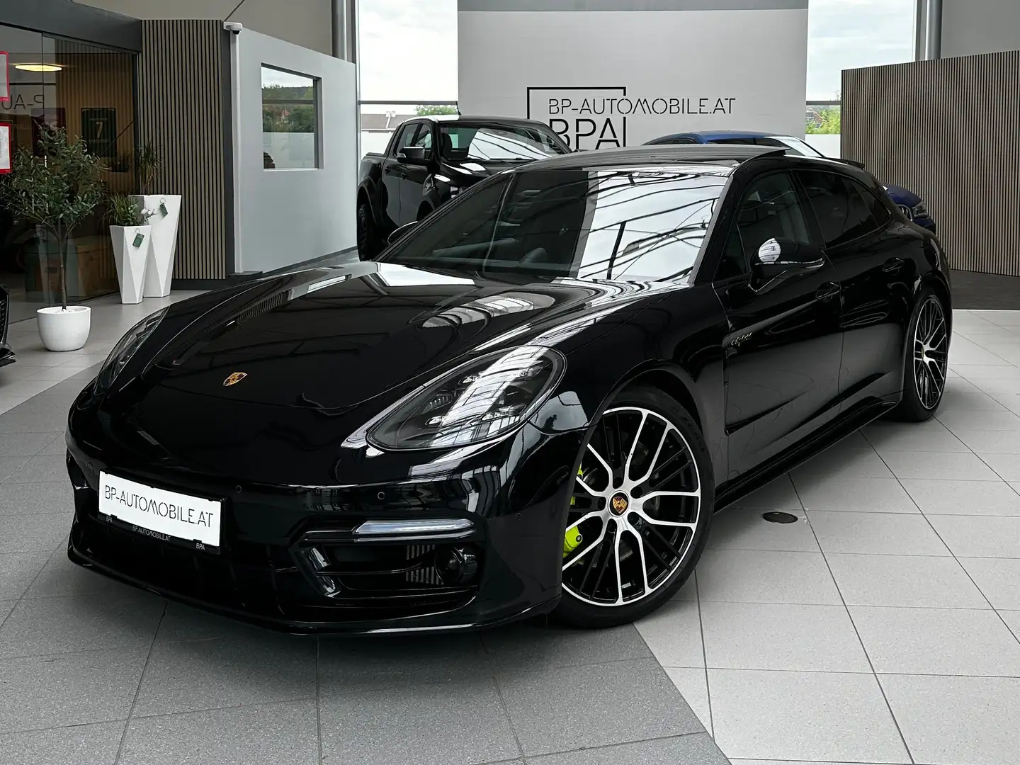 Porsche Panamera 4S eHybrid Sport Turismo // Sport Design + AGA // Negro - 1
