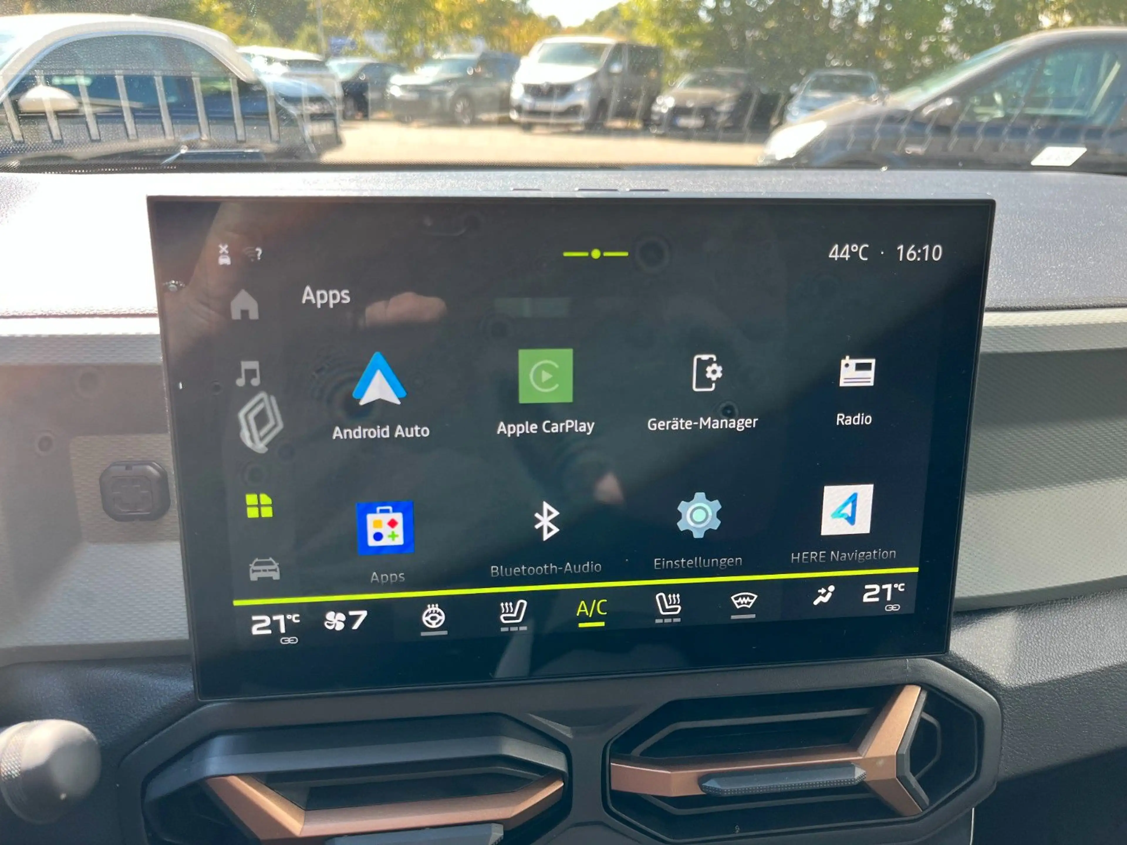 Dacia Bigster Hybrid 155 Extreme Wi-Pak GJR Pano — photo 10
