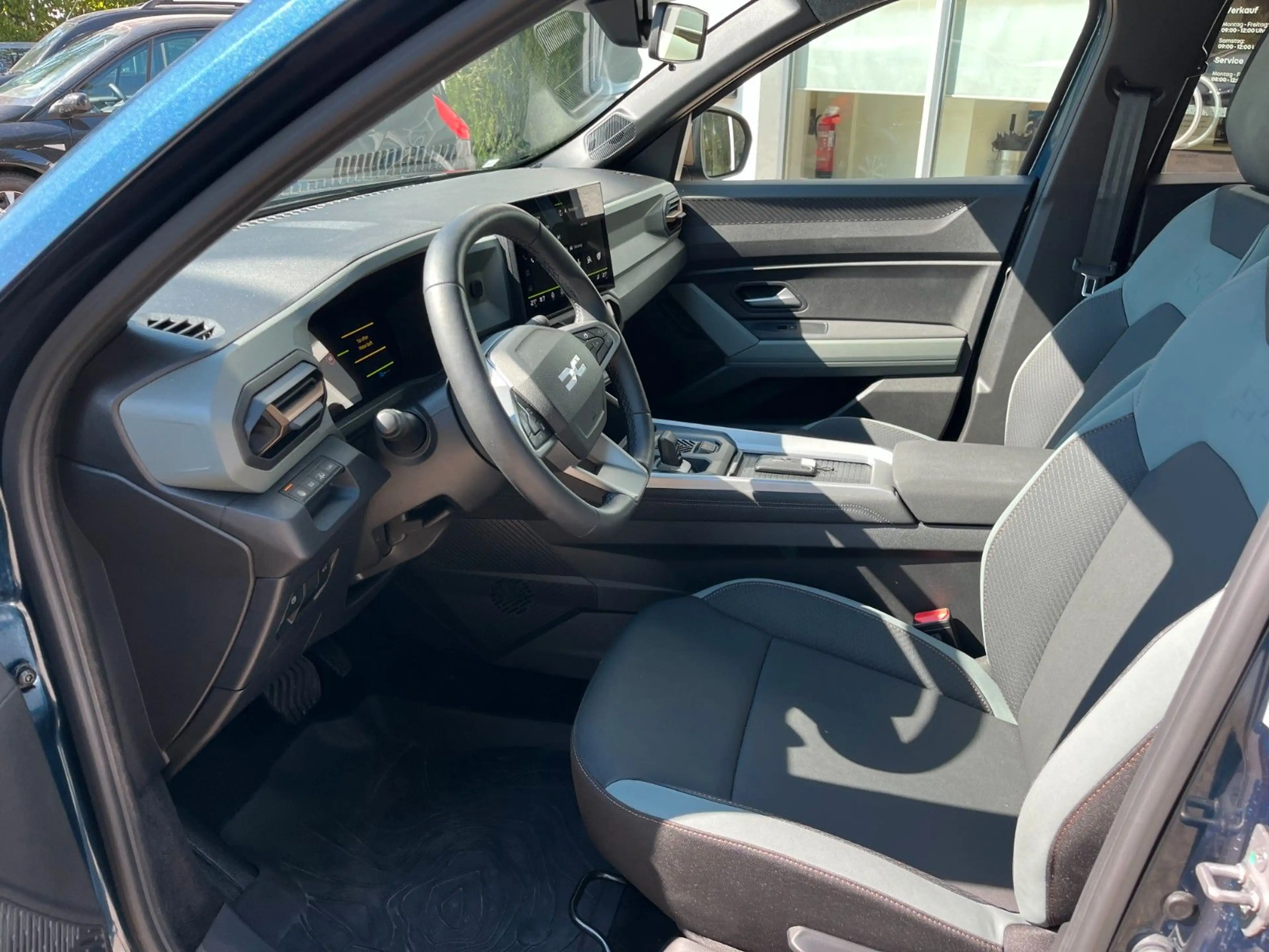 Dacia Bigster Hybrid 155 Extreme Wi-Pak GJR Pano — photo 5