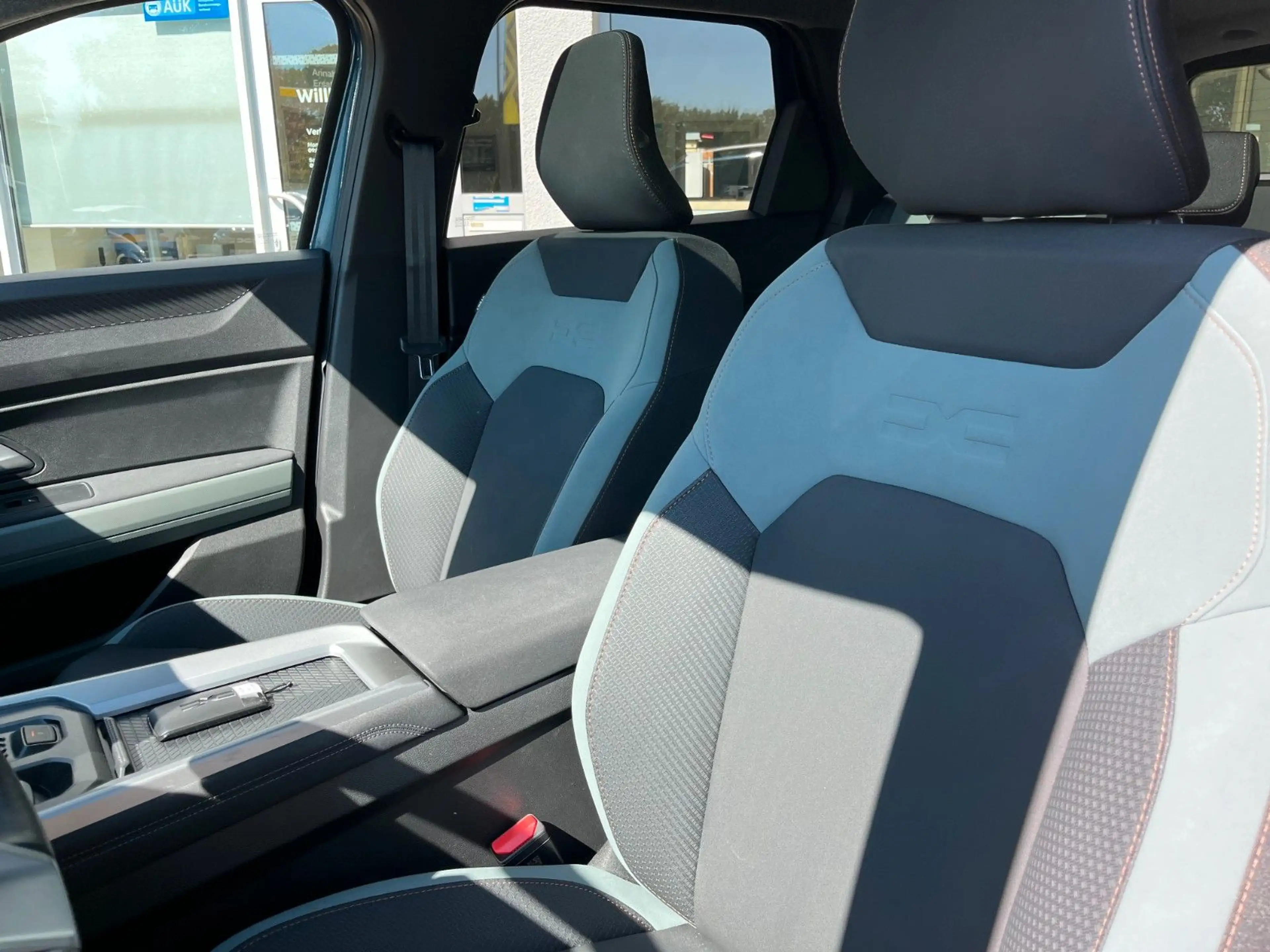 Dacia Bigster Hybrid 155 Extreme Wi-Pak GJR Pano — photo 6