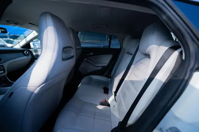 Mercedes-Benz Cla view 8