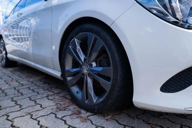 Mercedes-Benz Cla view 11