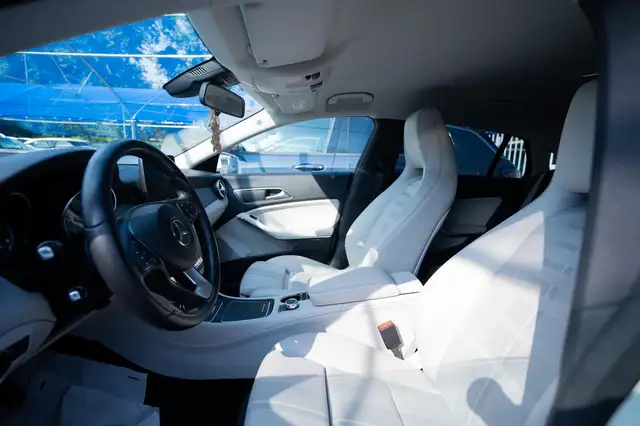 Mercedes-Benz Cla view 6