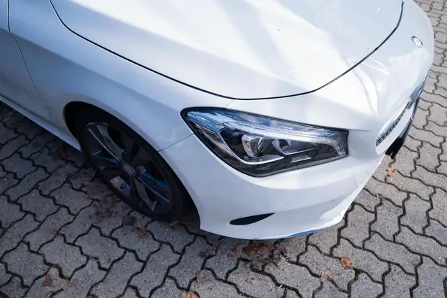 Mercedes-Benz Cla view 12