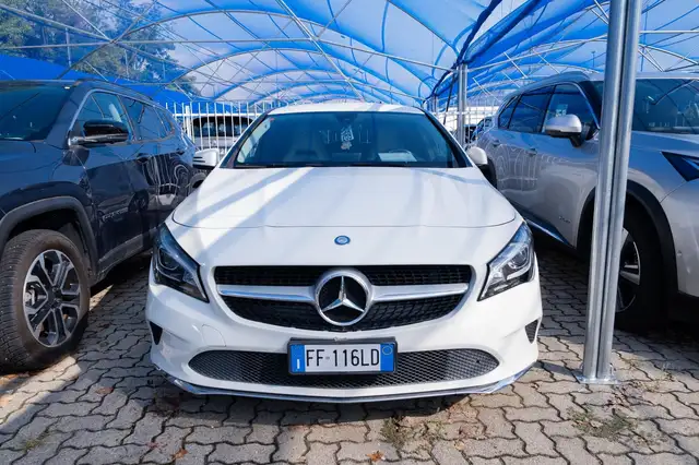 Mercedes-Benz Cla view 4