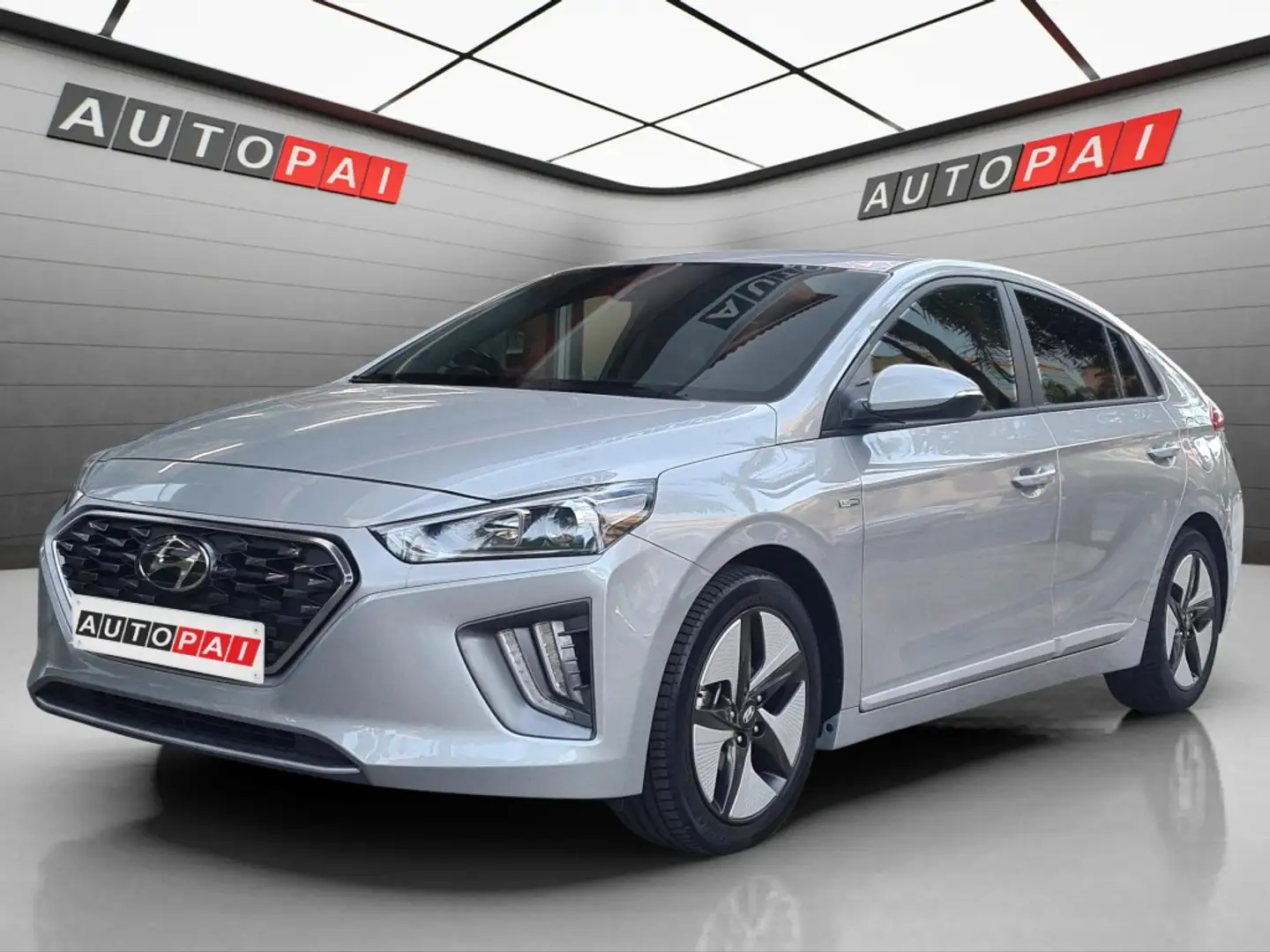 Hyundai IONIQ HEV 1.6 GDI Klass LE Grijs - 1