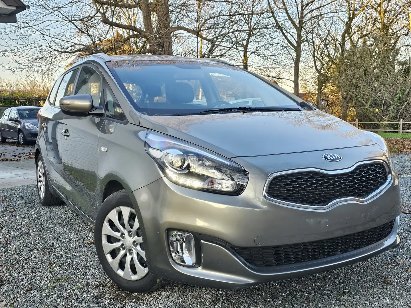 Kia Carens 1.6i* 60 000 km * 1 MAIN * LED+CRUISE+..*GARANTIE Gris - 1