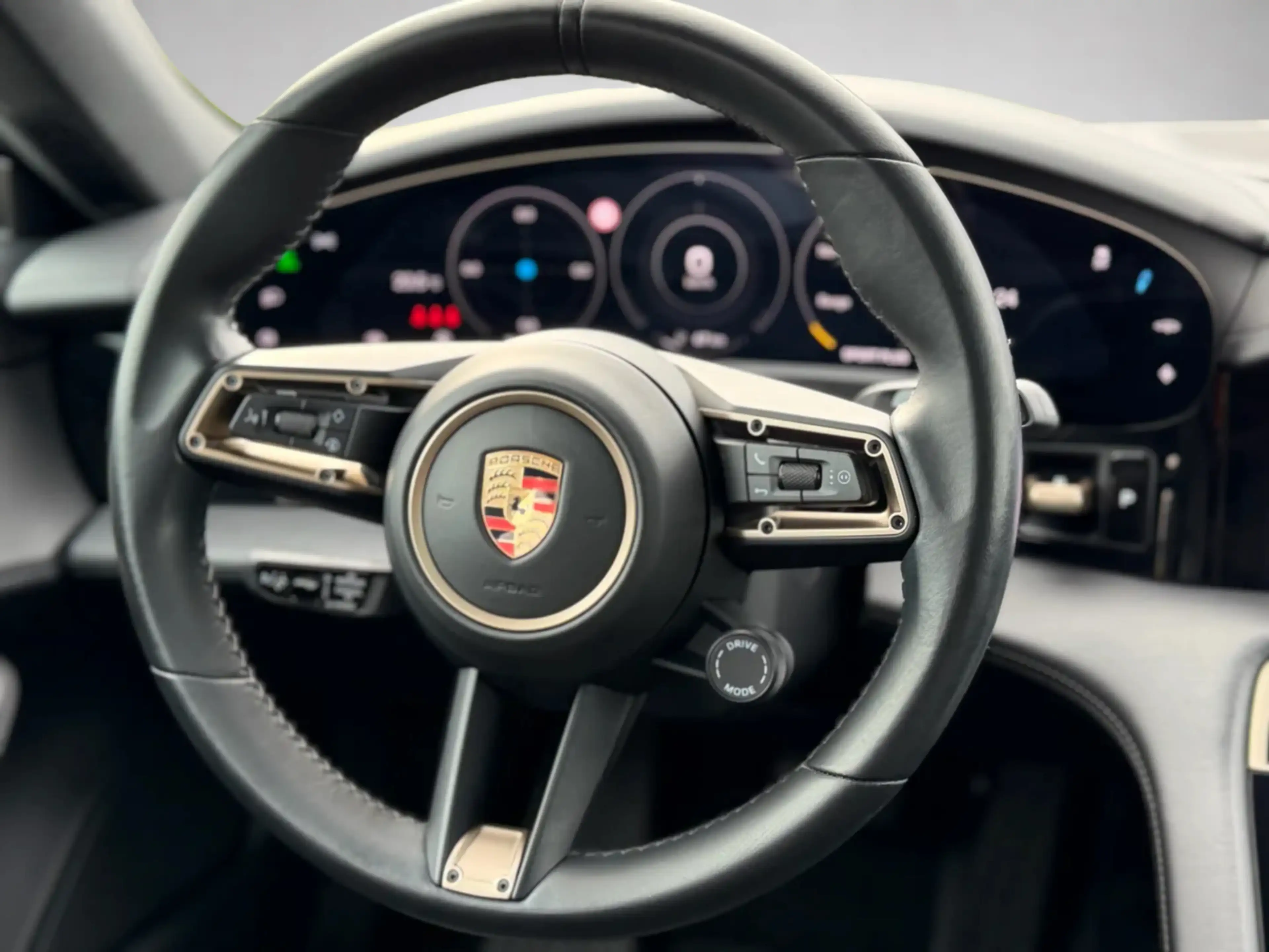 Porsche Taycan Performance 84 kWh 93% SoH (NL-auto, Panorama, Spo — photo 17