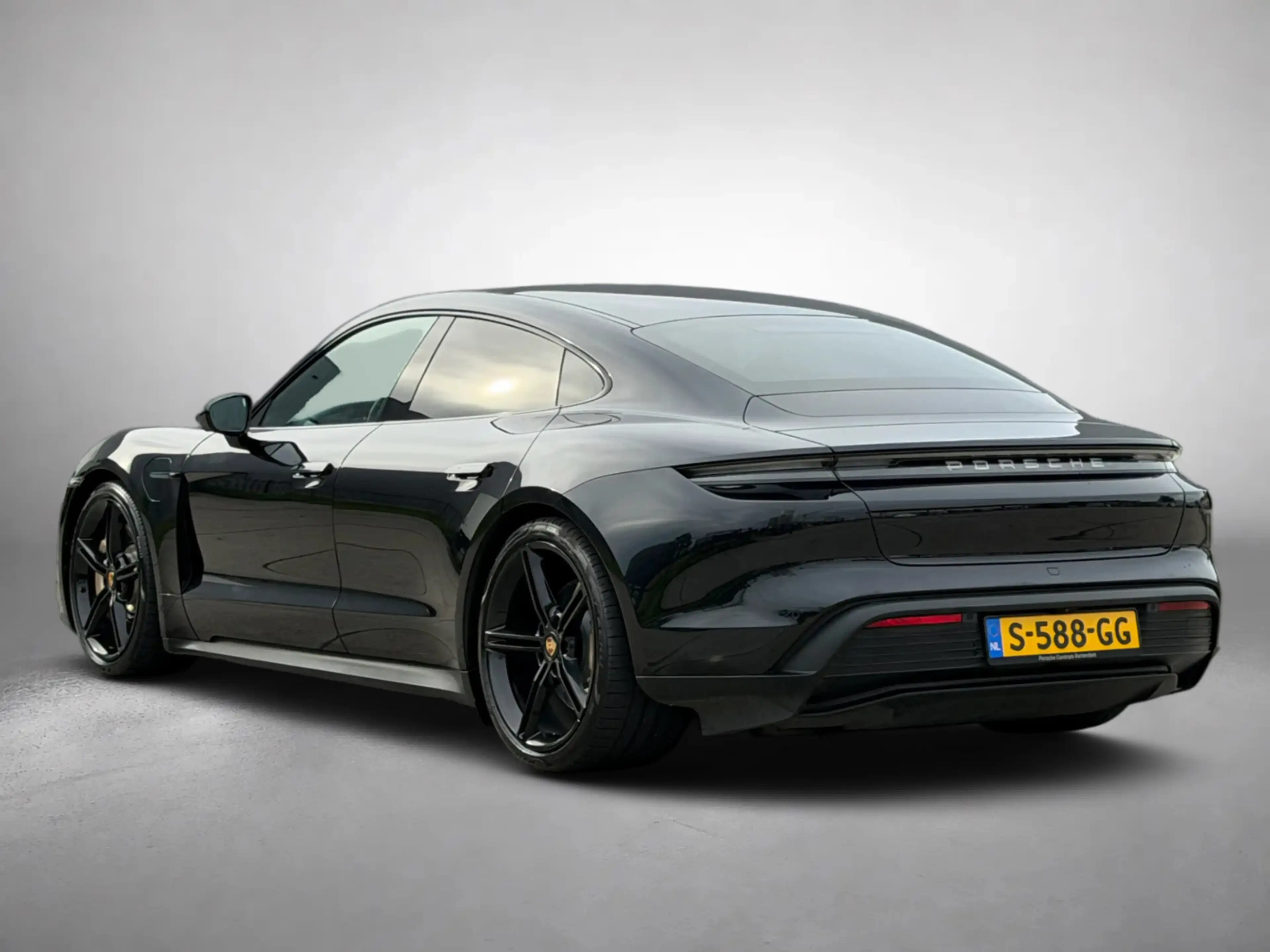Porsche Taycan Performance 84 kWh 93% SoH (NL-auto, Panorama, Spo — photo 5