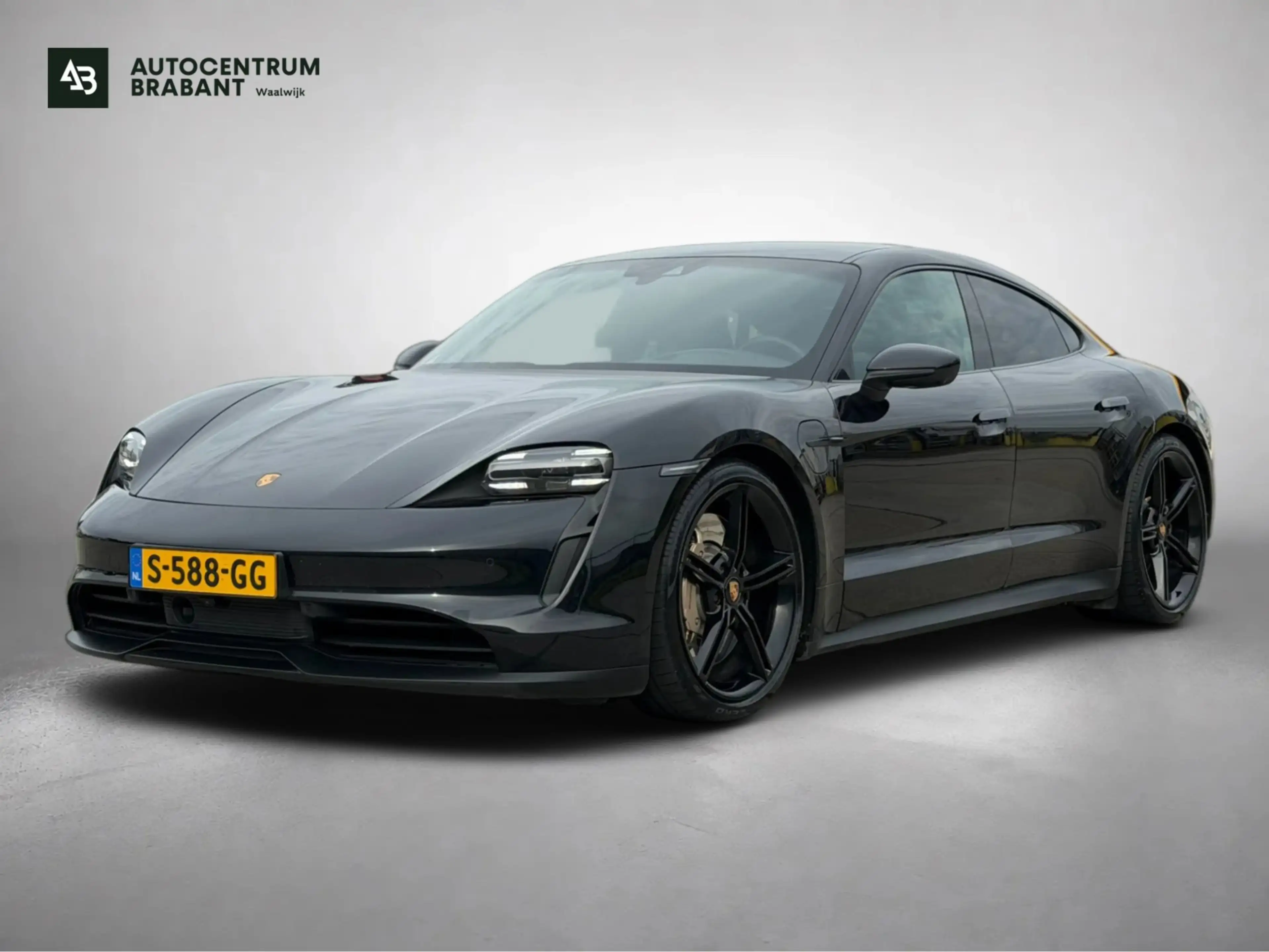Porsche Taycan Performance 84 kWh 93% SoH (NL-auto, Panorama, Spo