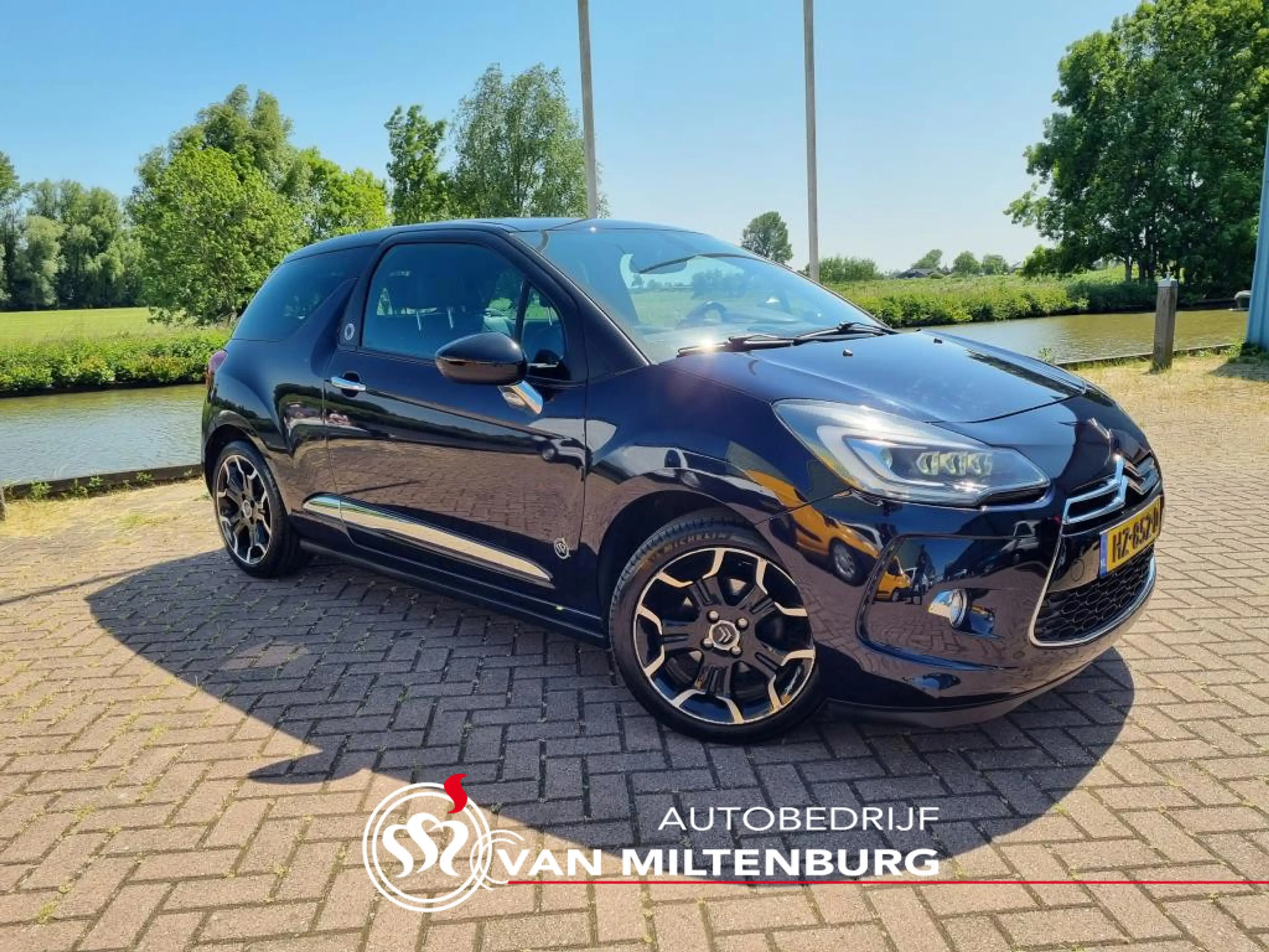 DS Automobiles DS 3 1.2 PureTech Inès de la Fressange Leder Clima Navi — photo 4