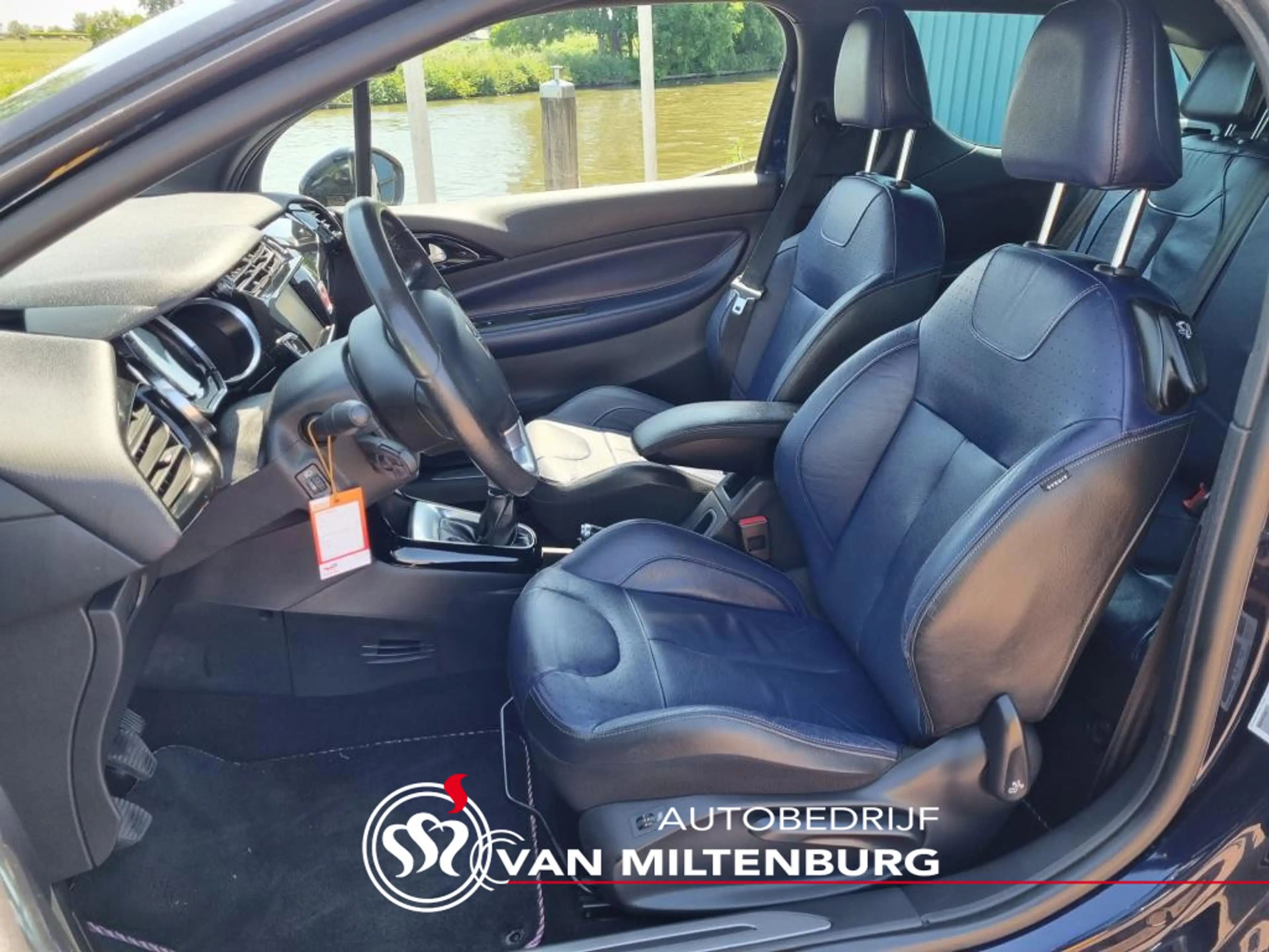 DS Automobiles DS 3 1.2 PureTech Inès de la Fressange Leder Clima Navi — photo 5