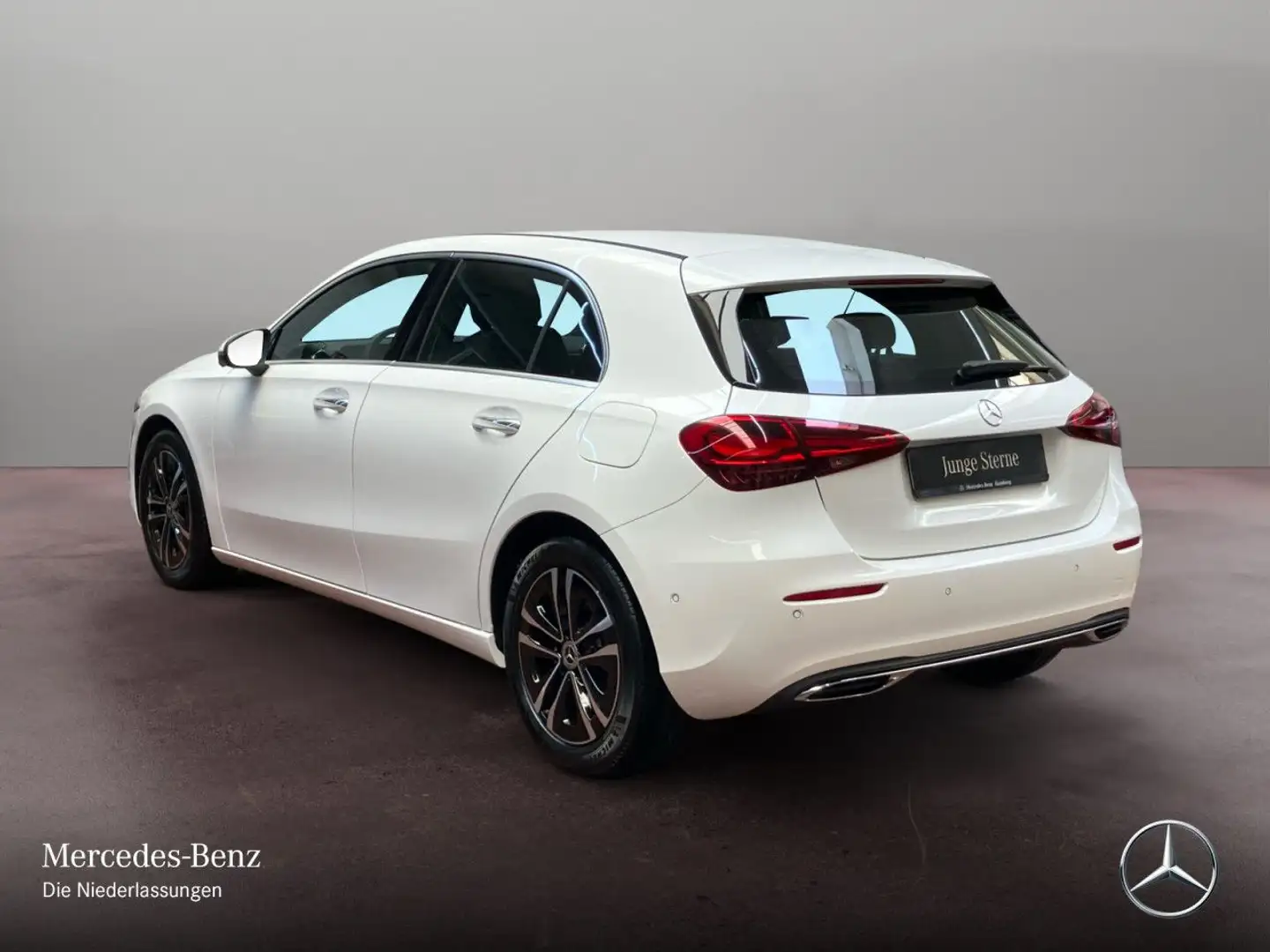 Mercedes-Benz A 180 PROGRESSIVE+360°+LED+TOTW+KEYLESS+7G Weiß - 2