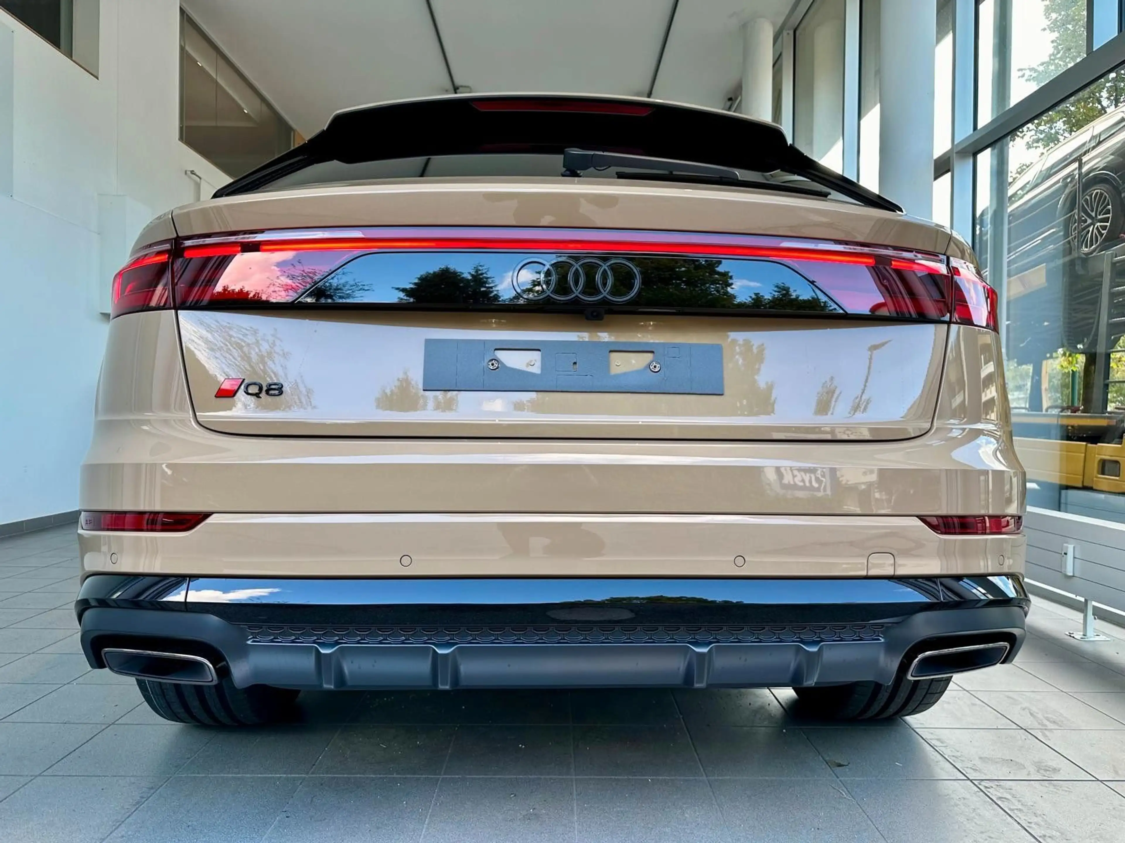 Audi Q8 50TDI Facelift MY26/gold-sw/SLine/Mtx/Pan/23 — photo 8