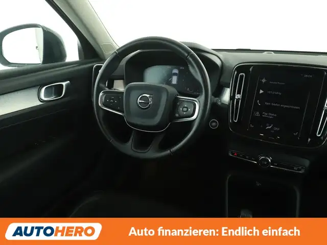 Volvo XC40 view 13