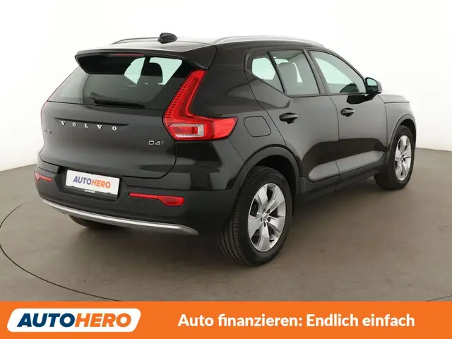 Volvo XC40 view 6
